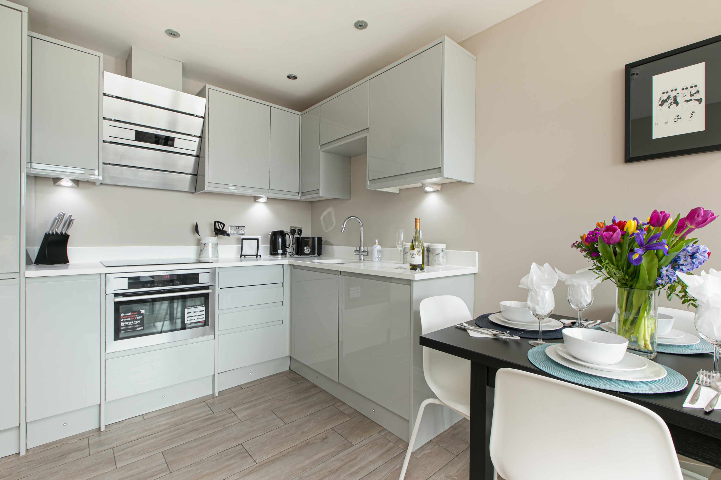 Chic Brighton Stay | Steps to Lanes, Beach & Pier in Bartholomew Road BN1 1JS - Property image 2 - VivreStays