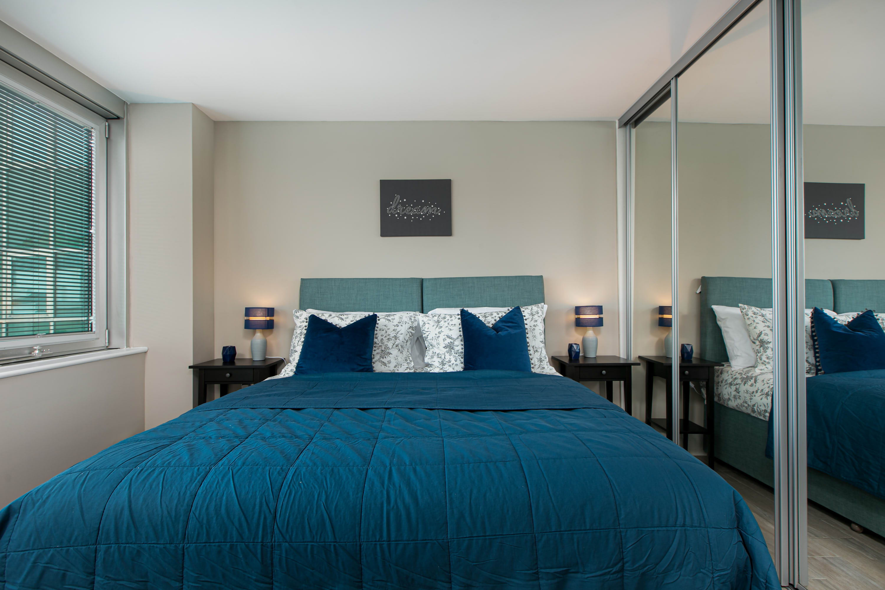 Chic Brighton Stay | Steps to Lanes, Beach & Pier in Bartholomew Road BN1 1JS - Property image 7 - VivreStays