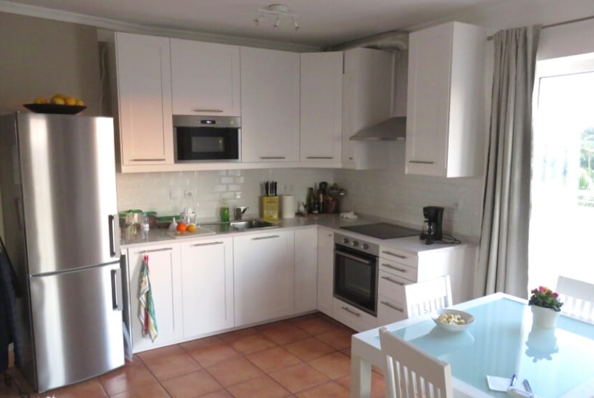 Top Floor Apartment with Large Terrace and Sea Views - RS27