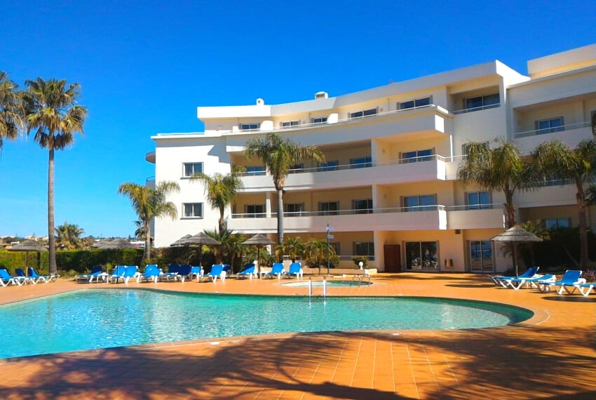Top Floor Apartment with Large Terrace and Sea Views - RS27