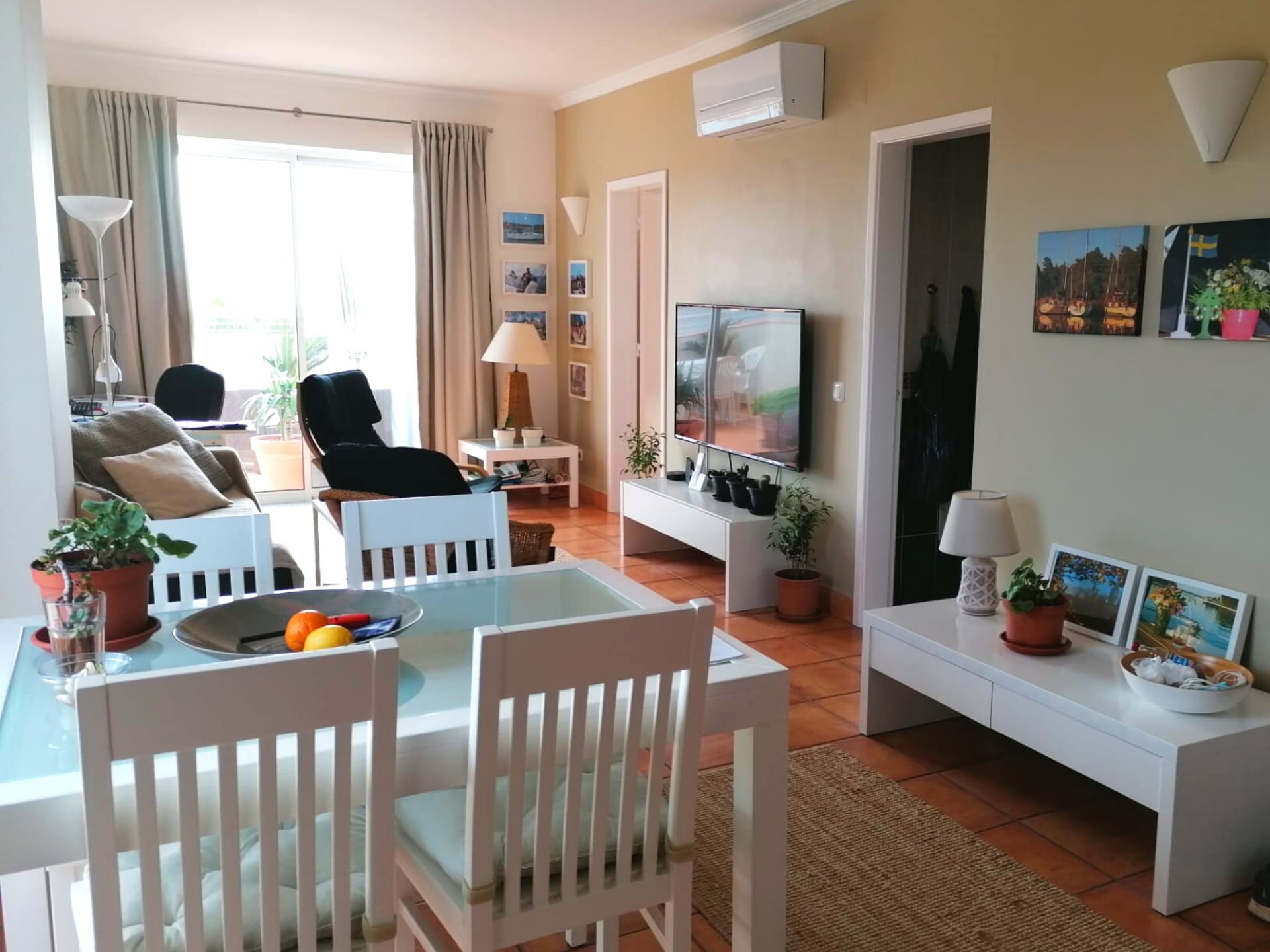 Top Floor Apartment with Large Terrace and Sea Views - RS27