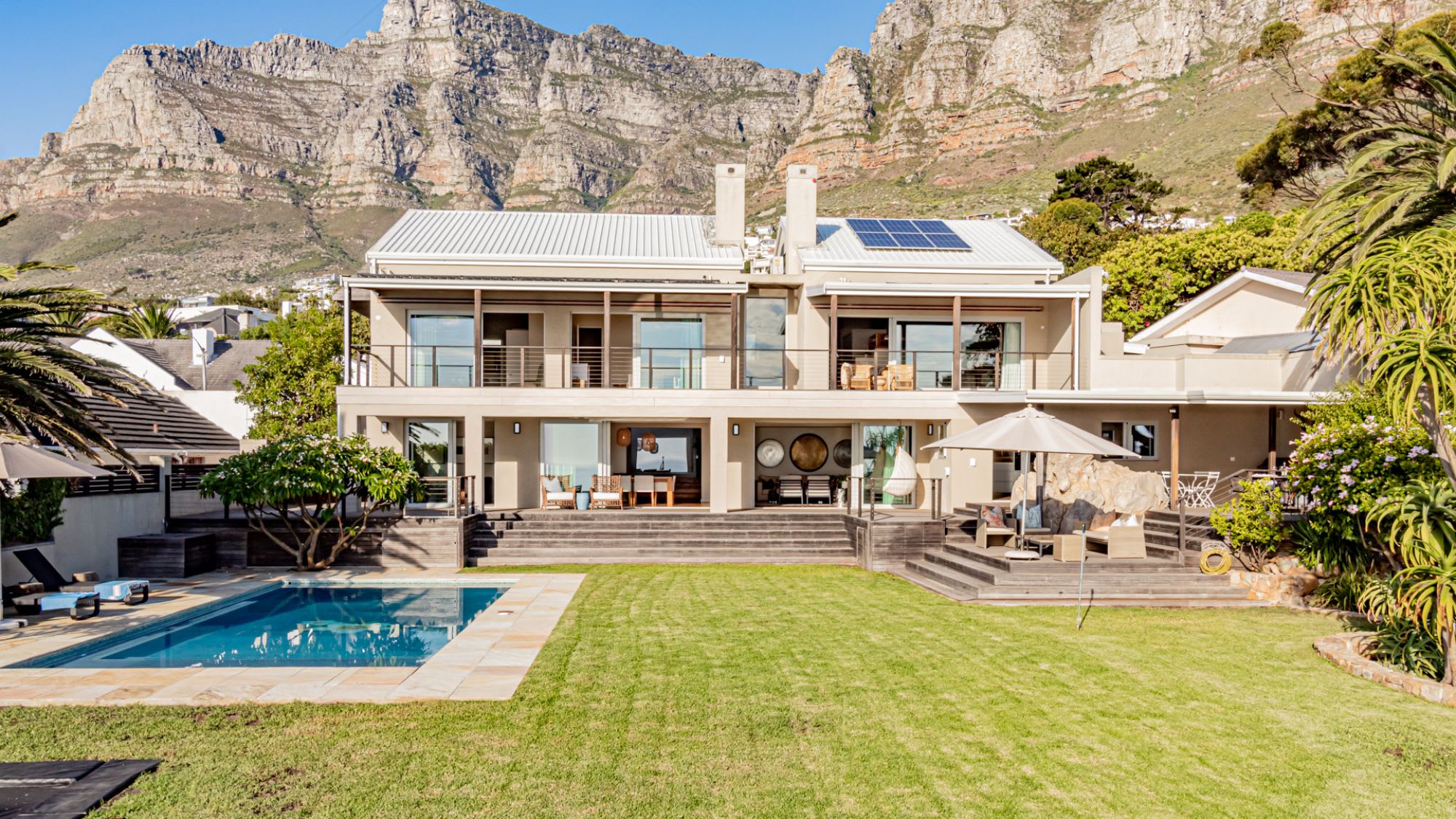 Incredible Family Villa in Camps Bay with Private Pool and Large Garden Riomar
