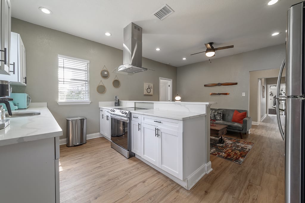"The Aviator Flat" - 3BR Apt|Fire Pit|Grill — Tampa, FL — vacation rental