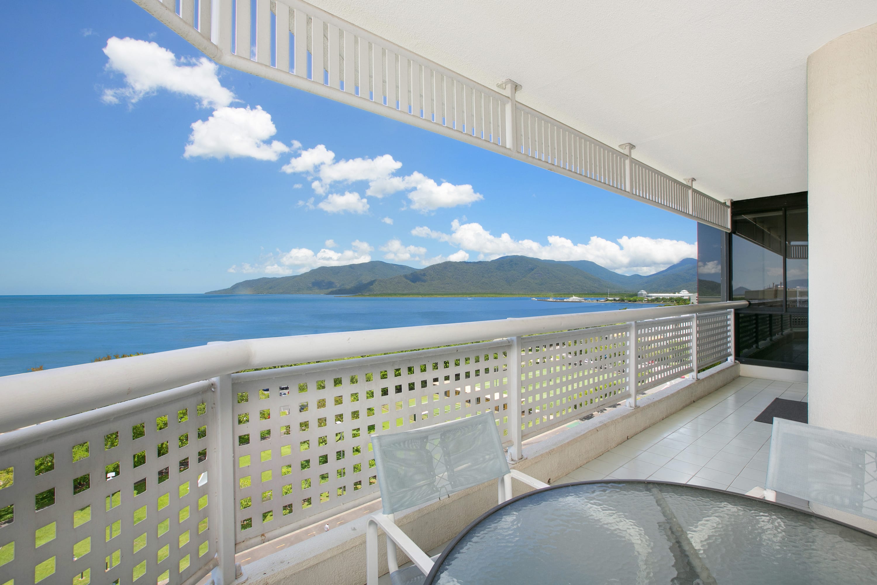 Cairns Ocean View Apartment - Foto 2