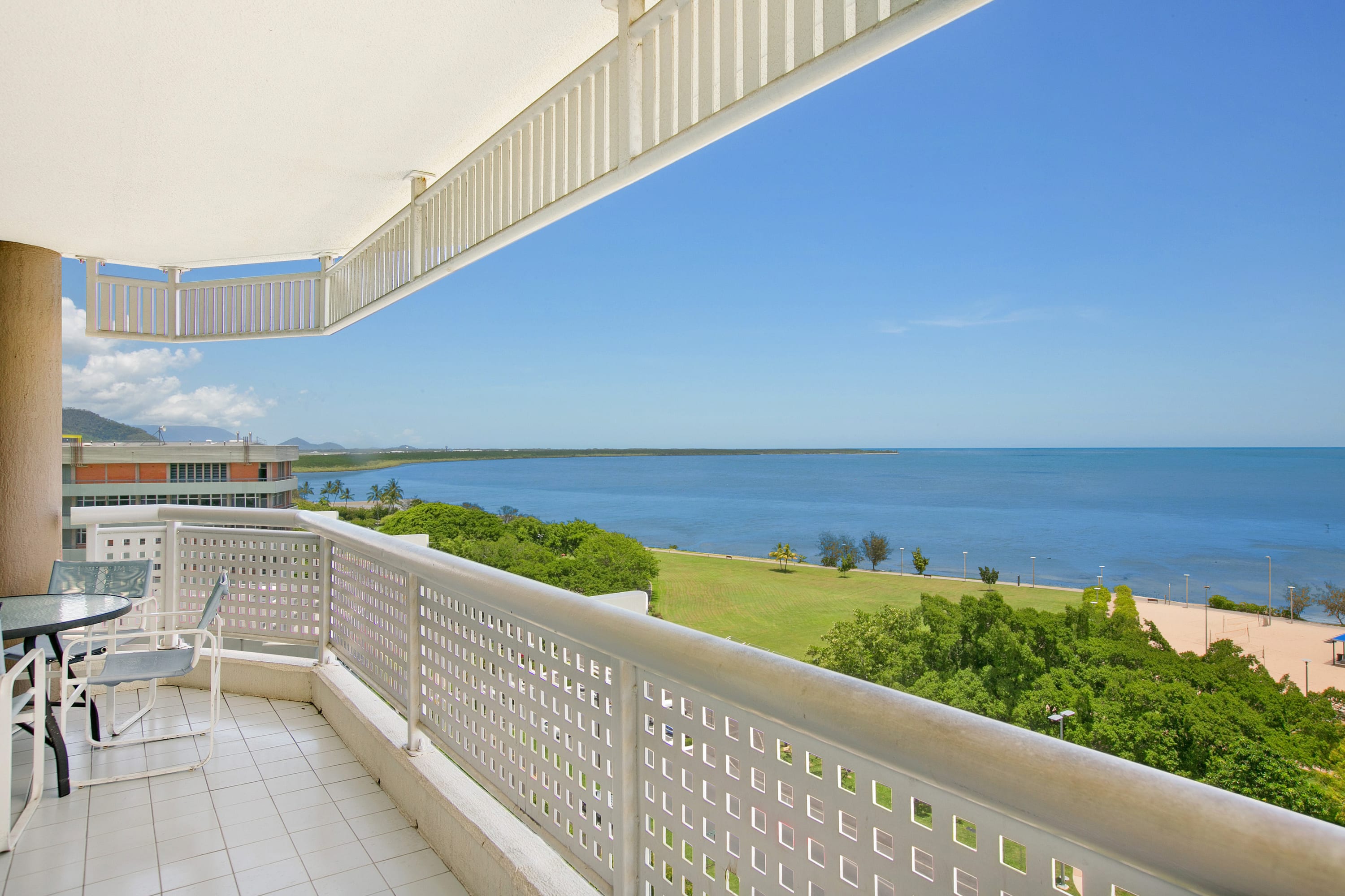 Cairns Ocean View Apartment - Foto 18