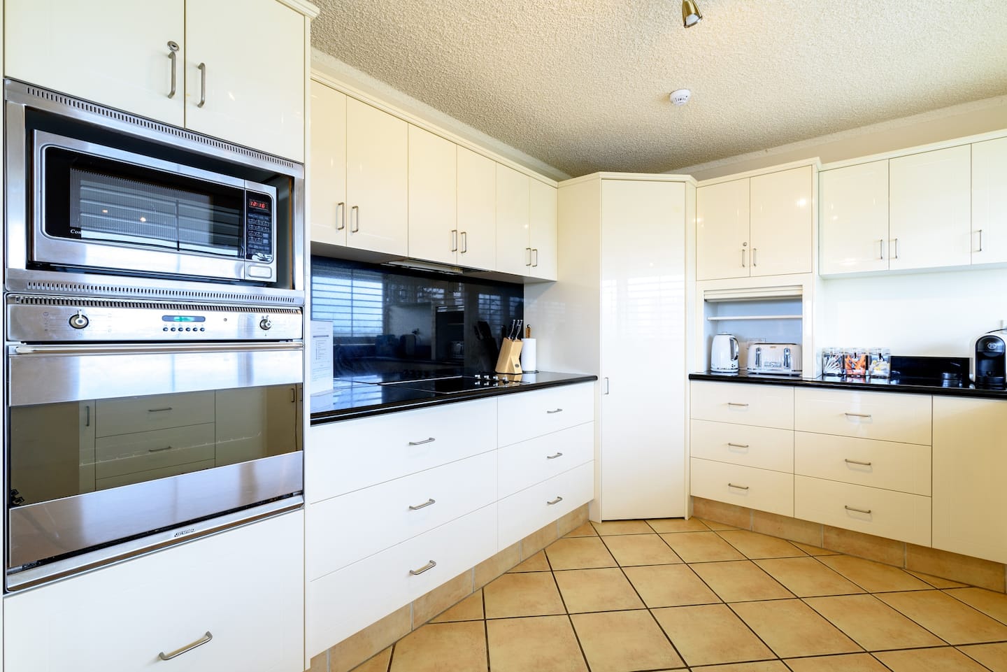 Main Beach Waterfront Apartment - Foto 11