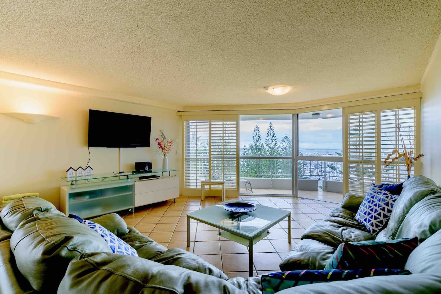 Main Beach Waterfront Apartment - Foto 3