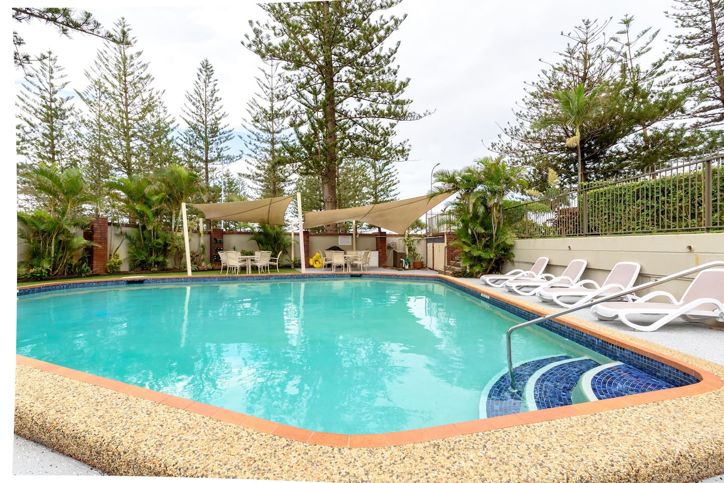 Main Beach Waterfront Apartment - Foto 5