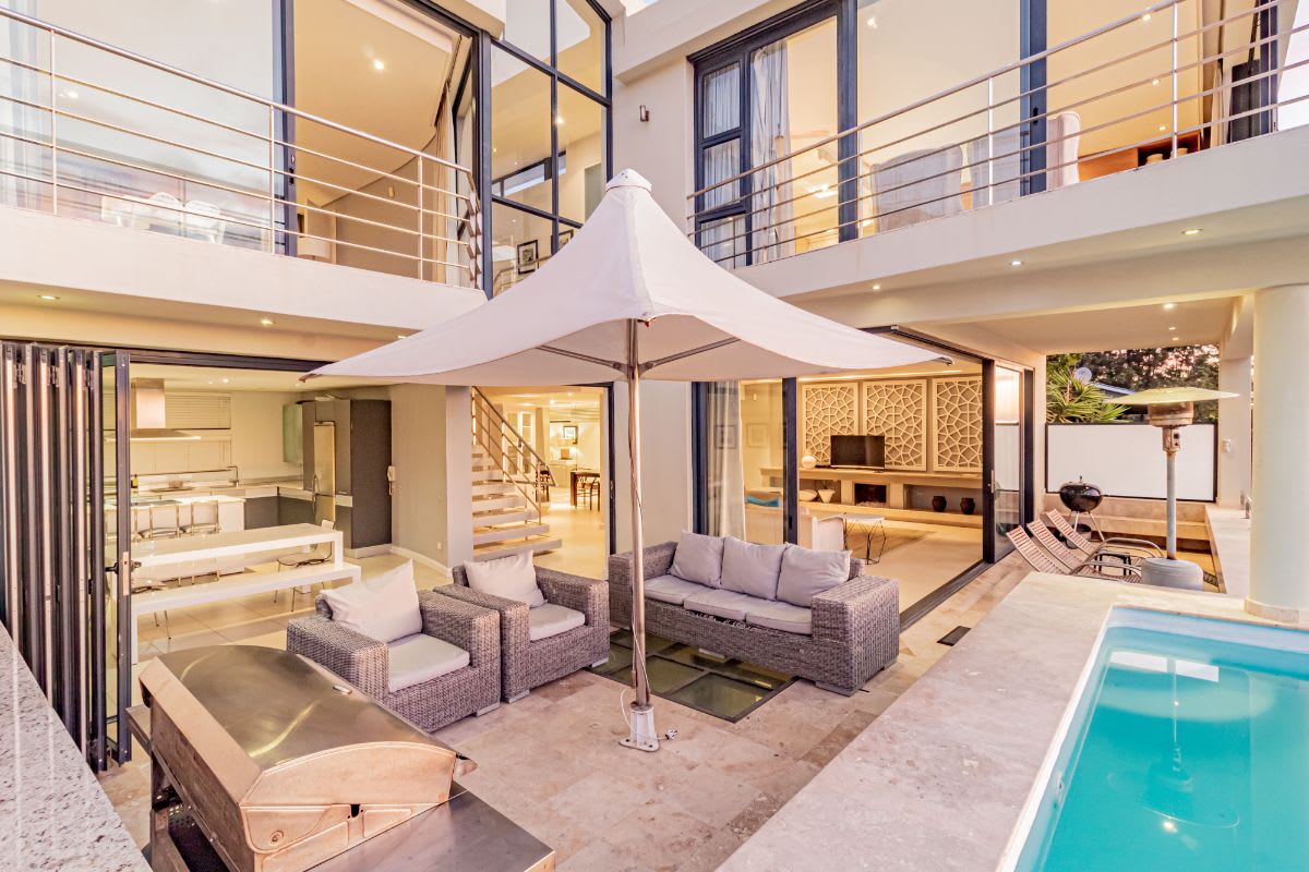 Lovely 6 Bedroom Villa with Breathtaking Views (17 Villa in Südafrika