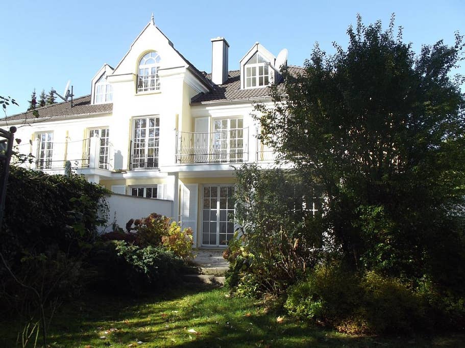 7 bedroom, 7 bathroom French Riviera Mansion, Ref: CAN7BR7BAS14MUNV700R in 71 Avenue de Vallauris, 06400 Cannes