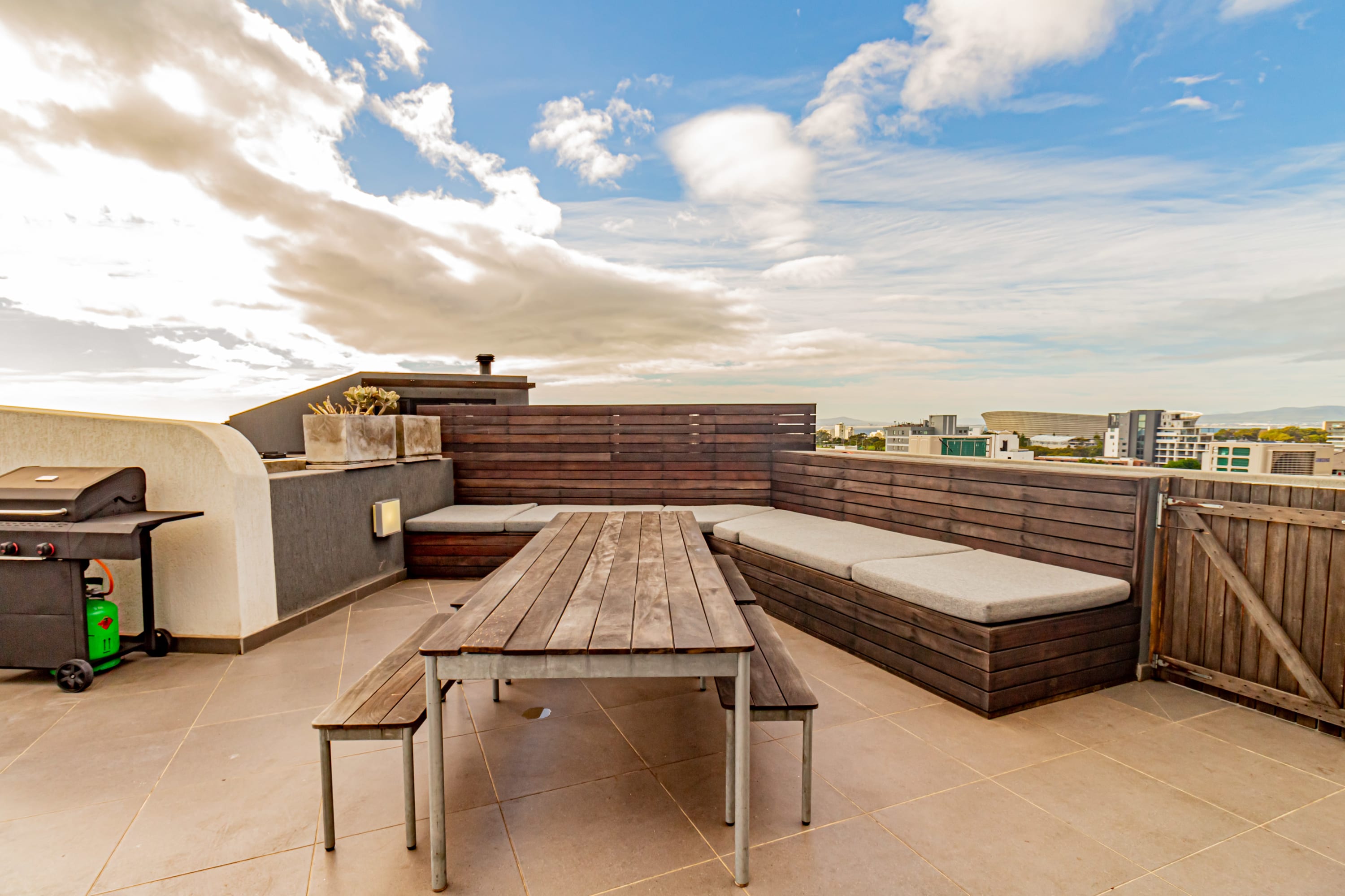 Modern Apartment w Rooftop Deck Scholtz Penthouse 5