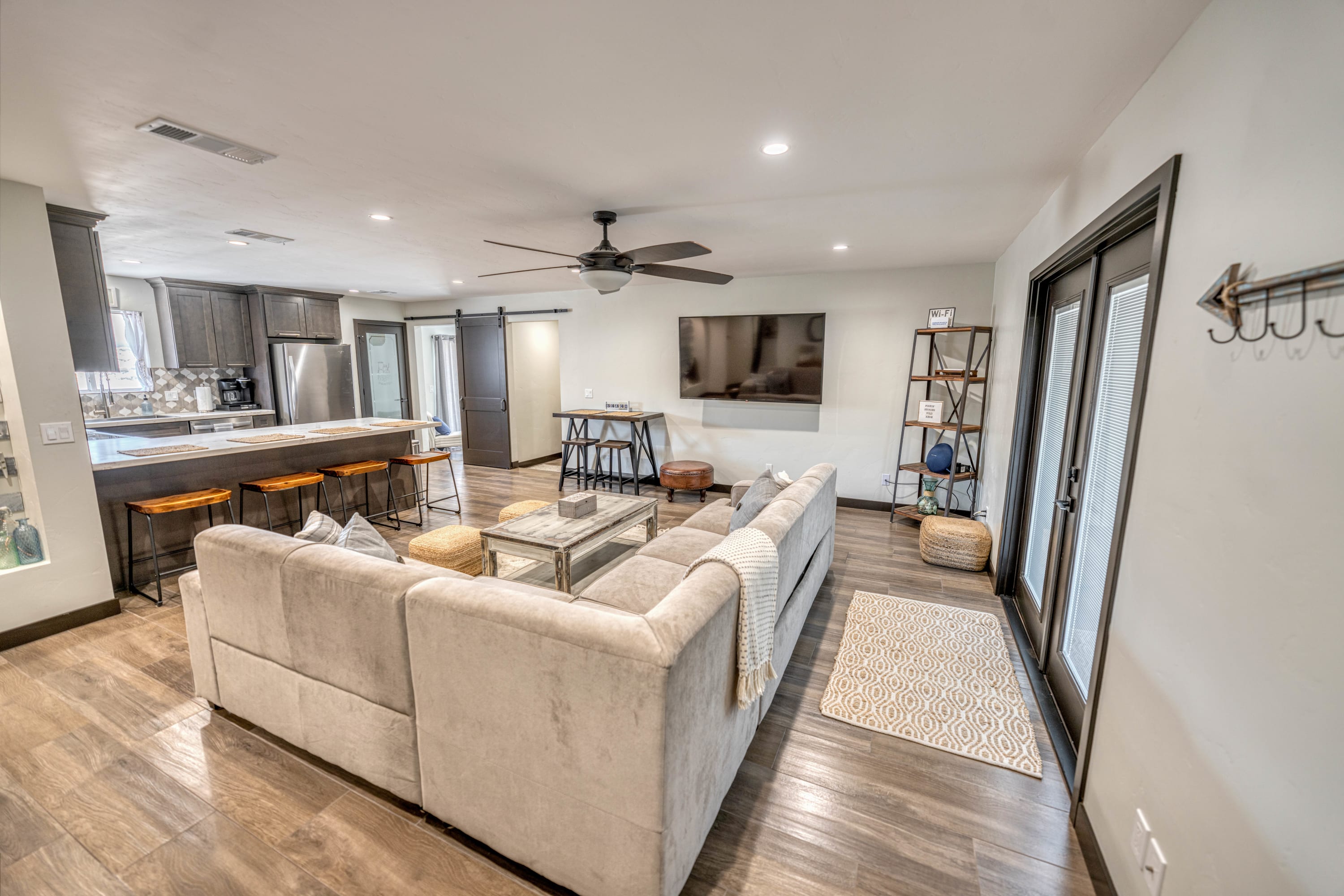 Luxurious Lake Havasu House w/ Hot Tub & Views