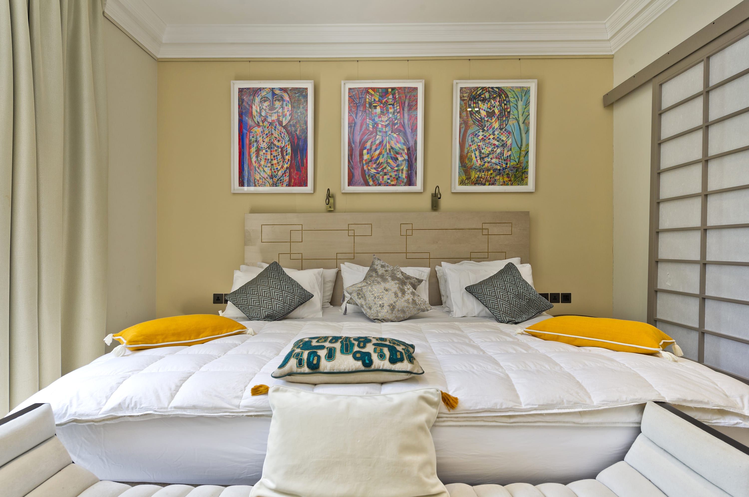 7bed Notting Hill with garden, games room & parking in Westbourne Park Road 60 W2 5PJ - Property image 7 - VivreStays