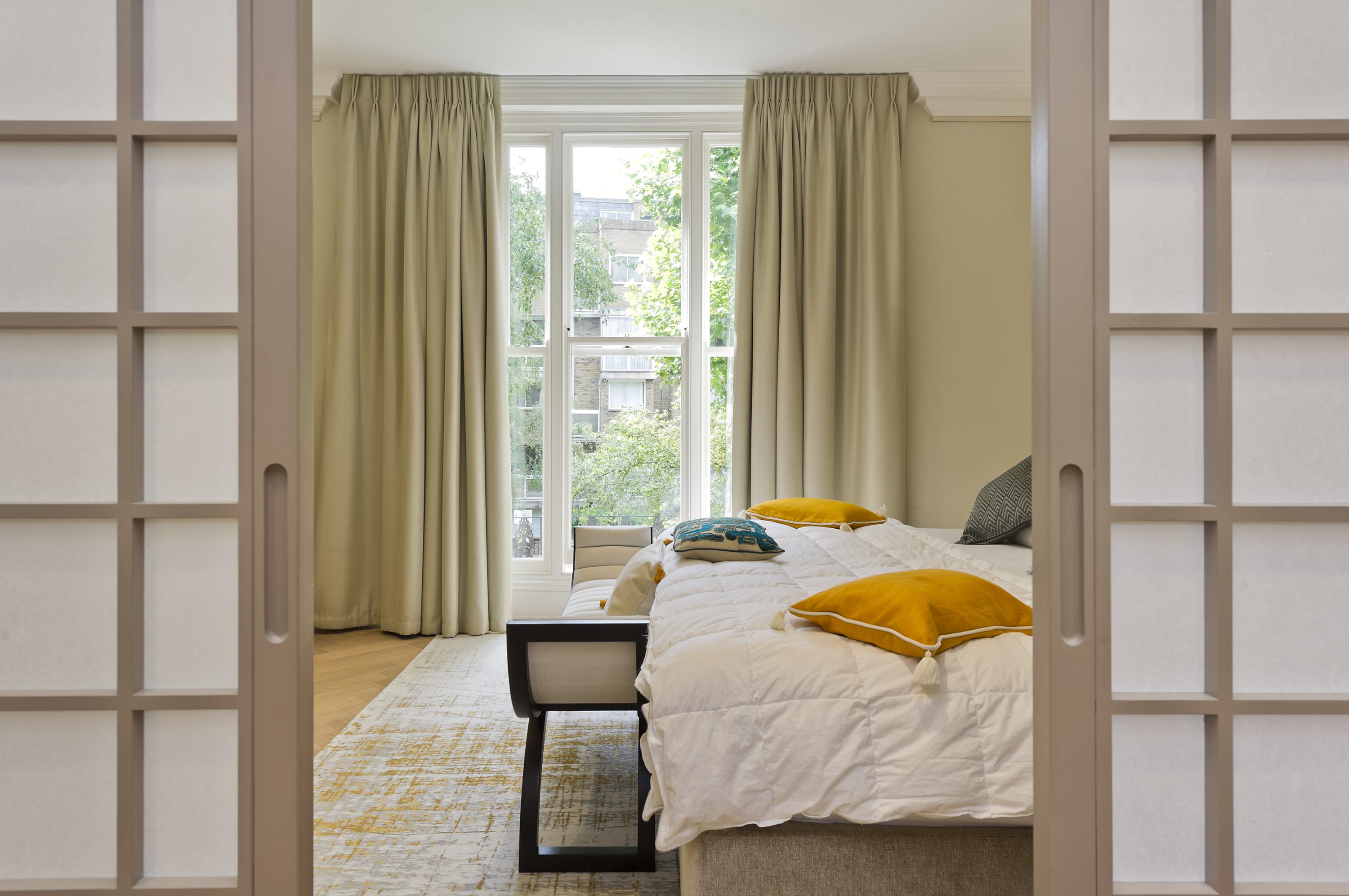 7bed Notting Hill with garden, games room & parking in Westbourne Park Road 60 W2 5PJ - Property image 23 - VivreStays