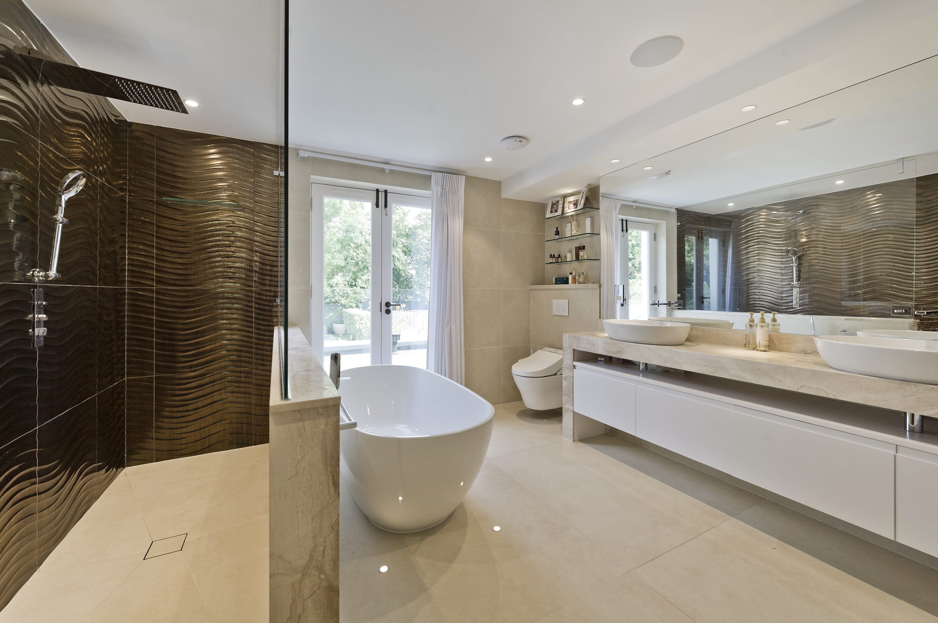 7bed Notting Hill with garden, games room & parking in Westbourne Park Road 60 W2 5PJ - Property image 31 - VivreStays