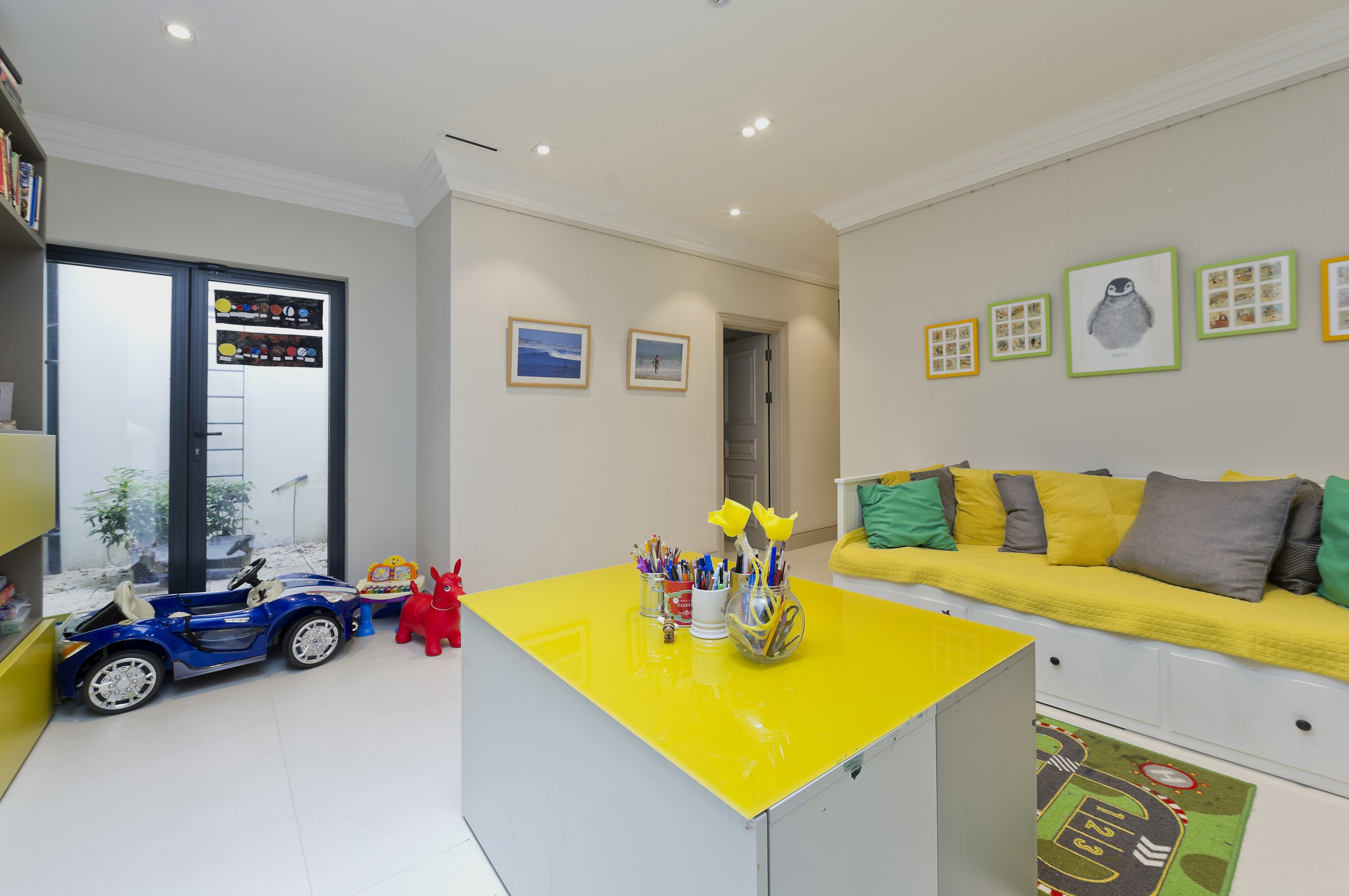 7bed Notting Hill with garden, games room & parking in Westbourne Park Road 60 W2 5PJ - Property image 30 - VivreStays