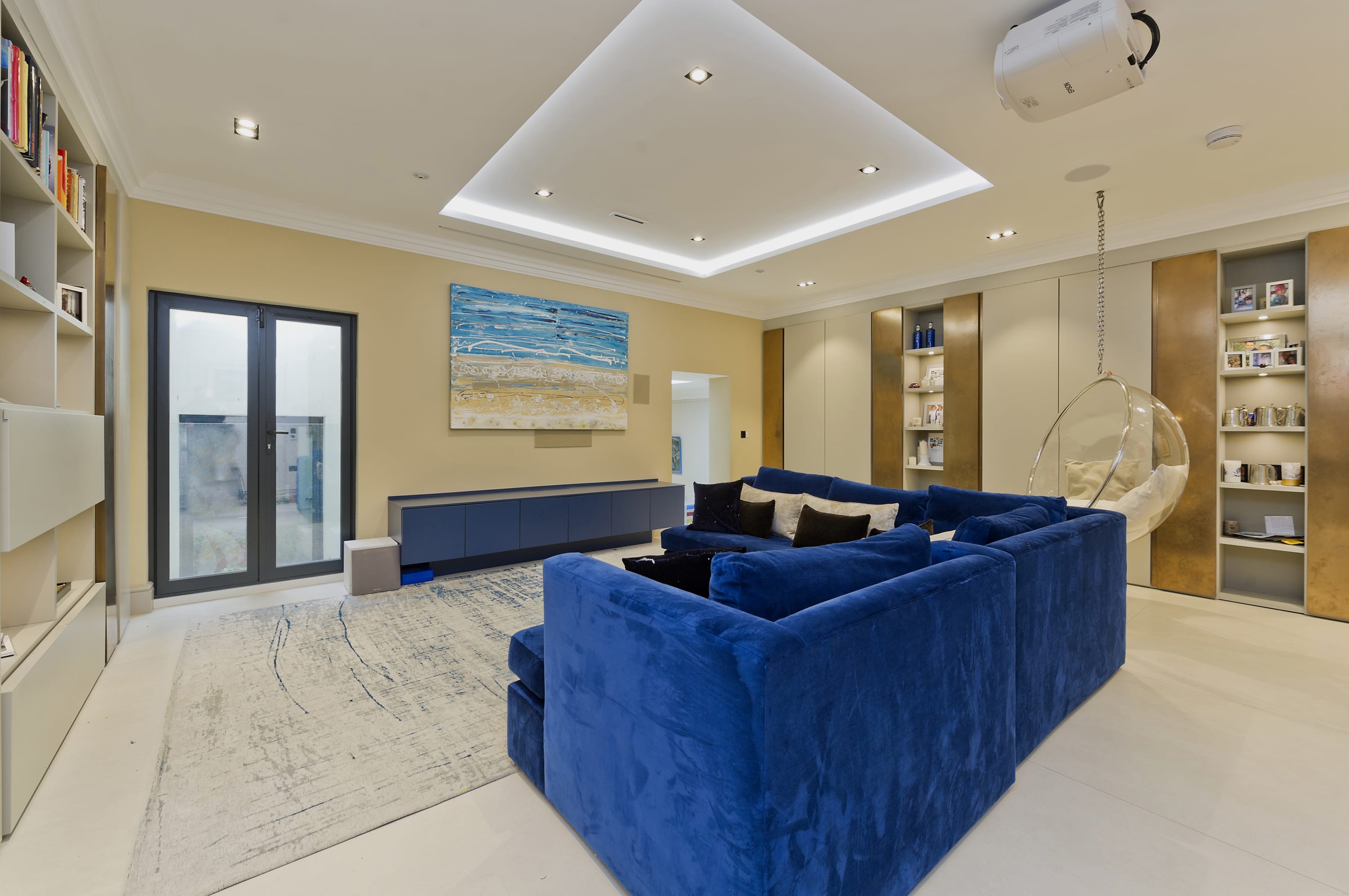 7bed Notting Hill with garden, games room & parking in Westbourne Park Road 60 W2 5PJ - Property image 32 - VivreStays