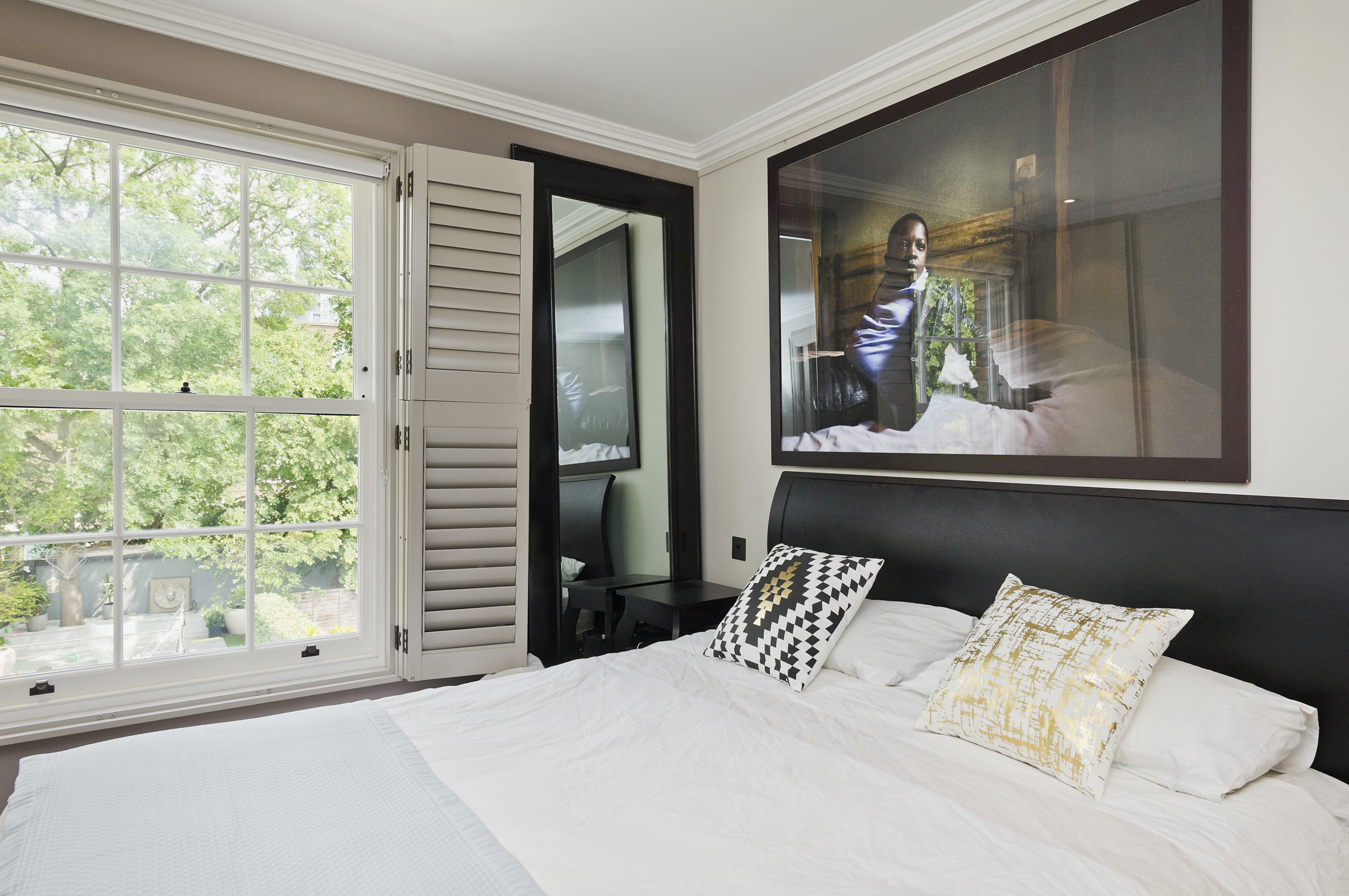 7bed Notting Hill with garden, games room & parking in Westbourne Park Road 60 W2 5PJ - Property image 27 - VivreStays