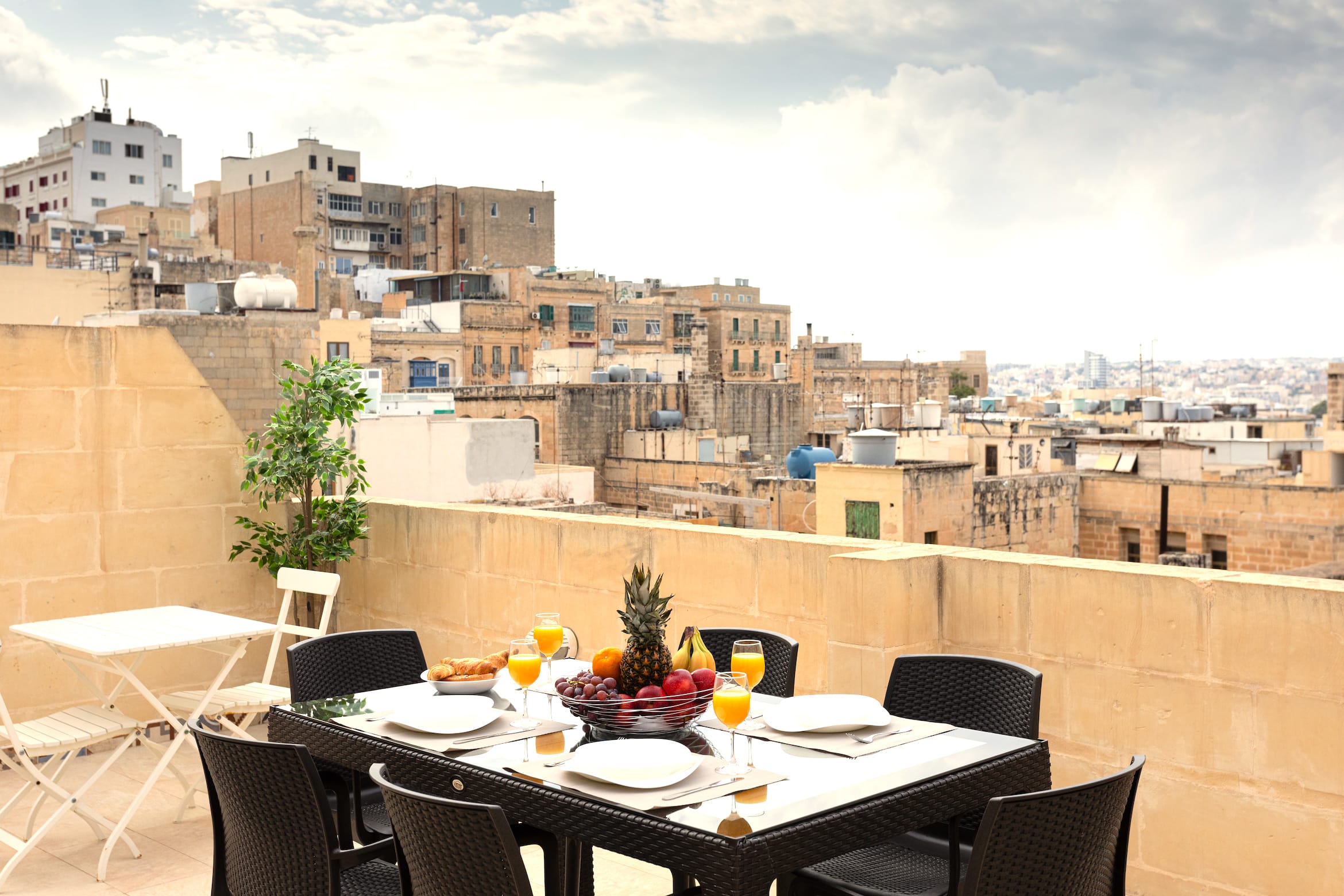 Valletta Exclusive 3BR House with Rooftop Terrace - Picture 1