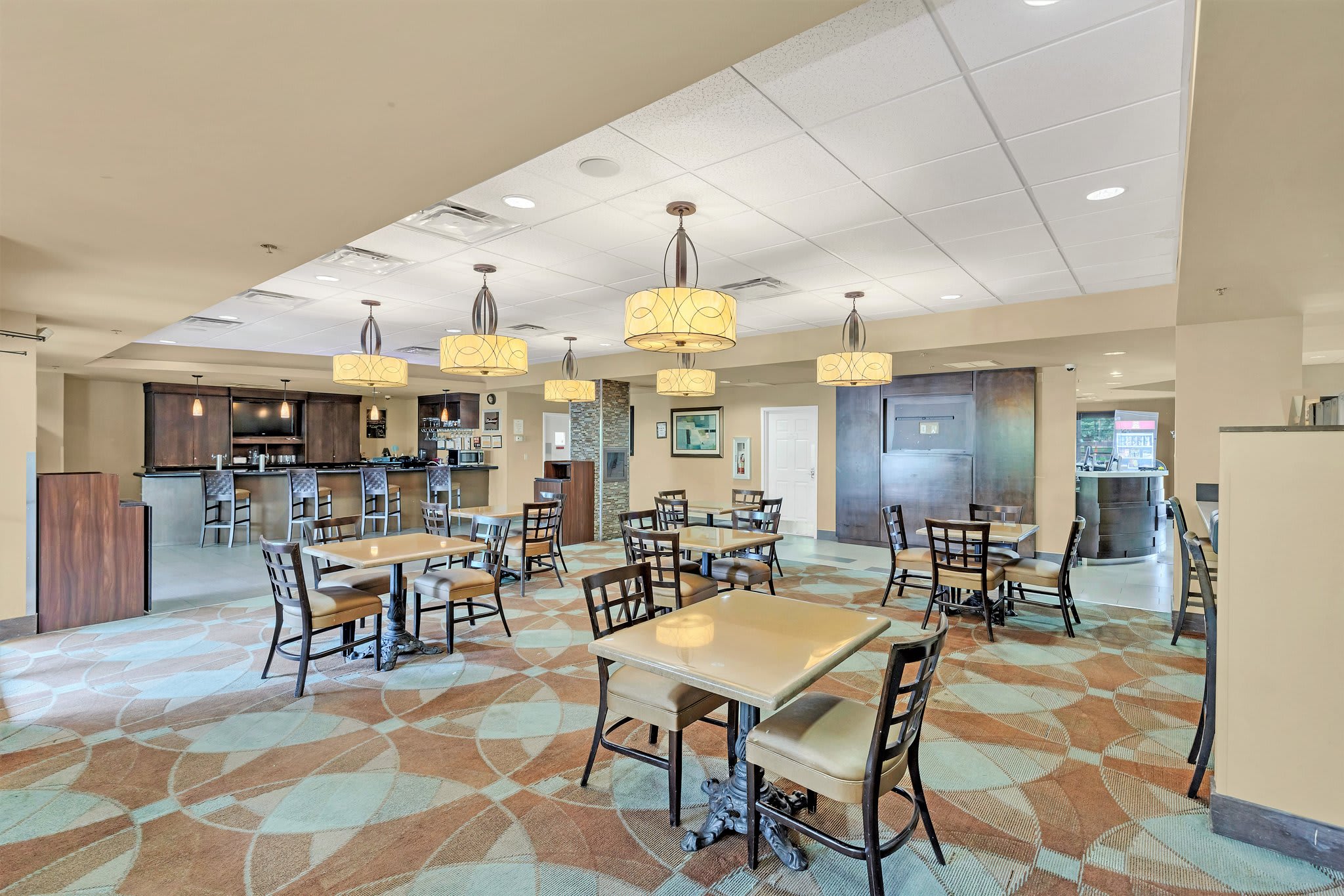 1BR 2 Queen Suite with Pool Hot Tub Arcade near Universal Disney | Photo 19
