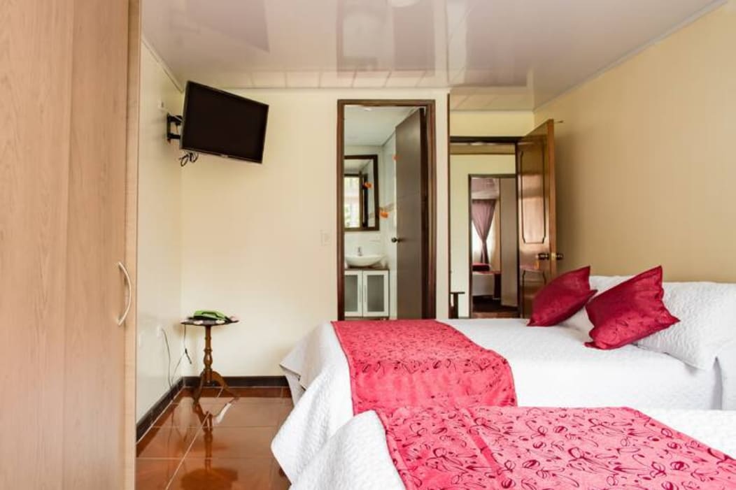 Historic House's Bedrooms w/ Garden, Patio, Private Bathrooms & Free...