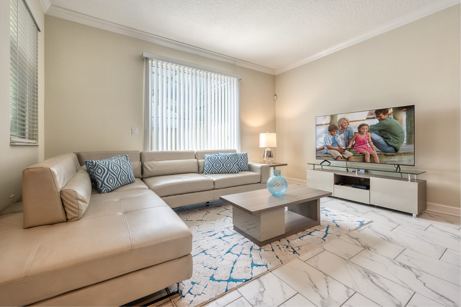 Spacious house with private pool near Disney | Photo 3