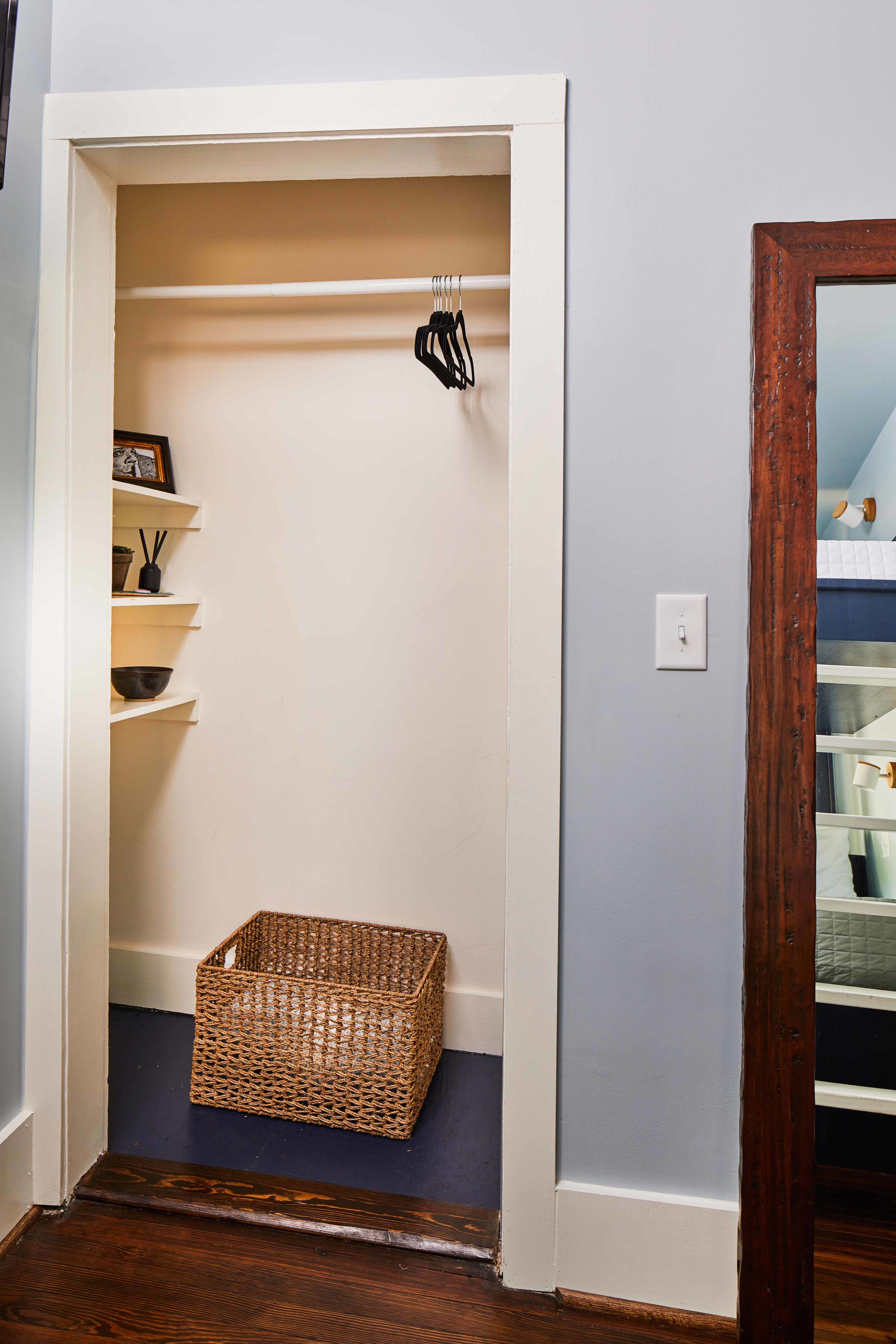 Apt1Charles - Accessible Access, Parking  - Picture 24