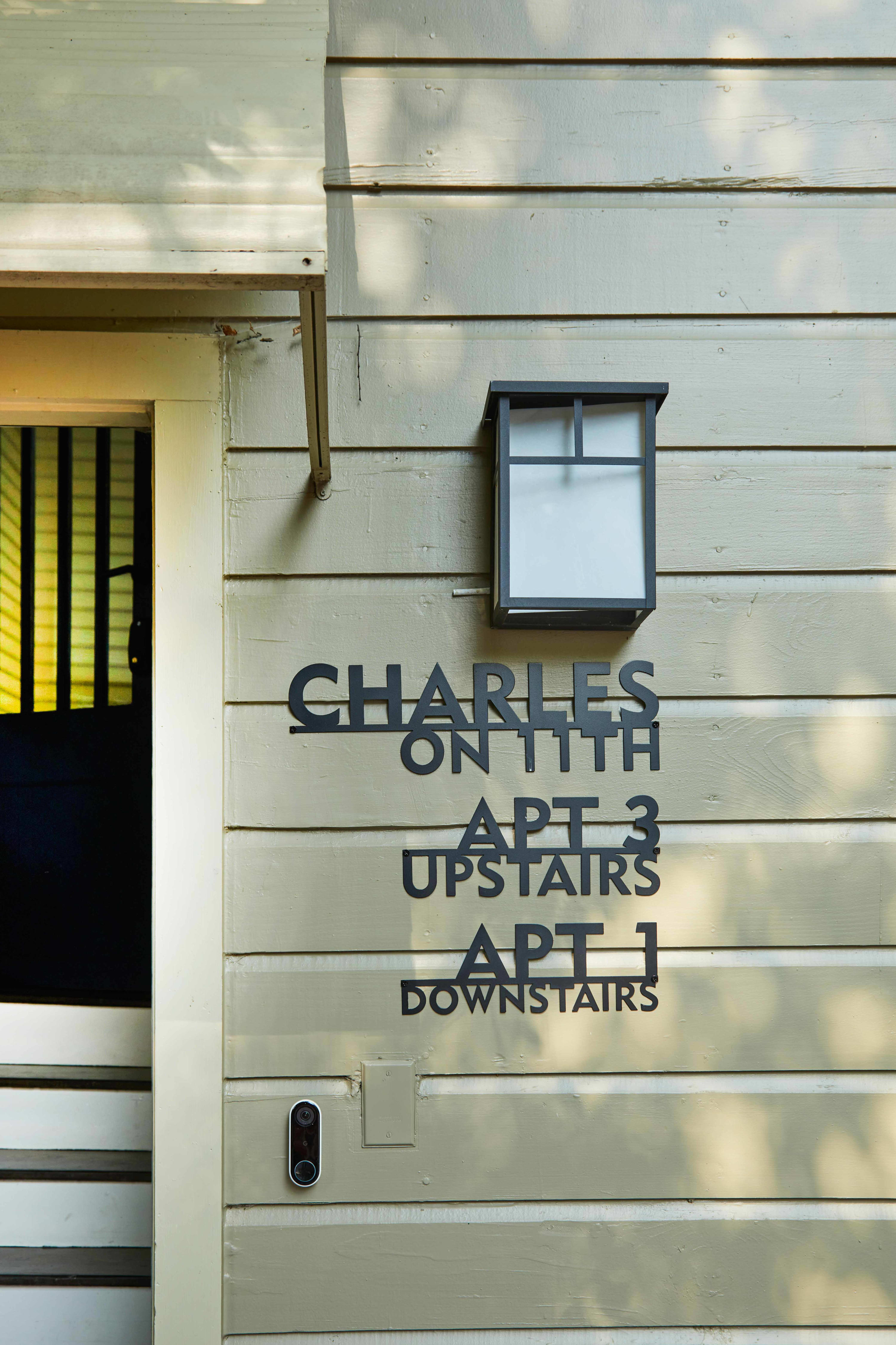 Apt1Charles - Accessible Access, Parking  - Picture 31
