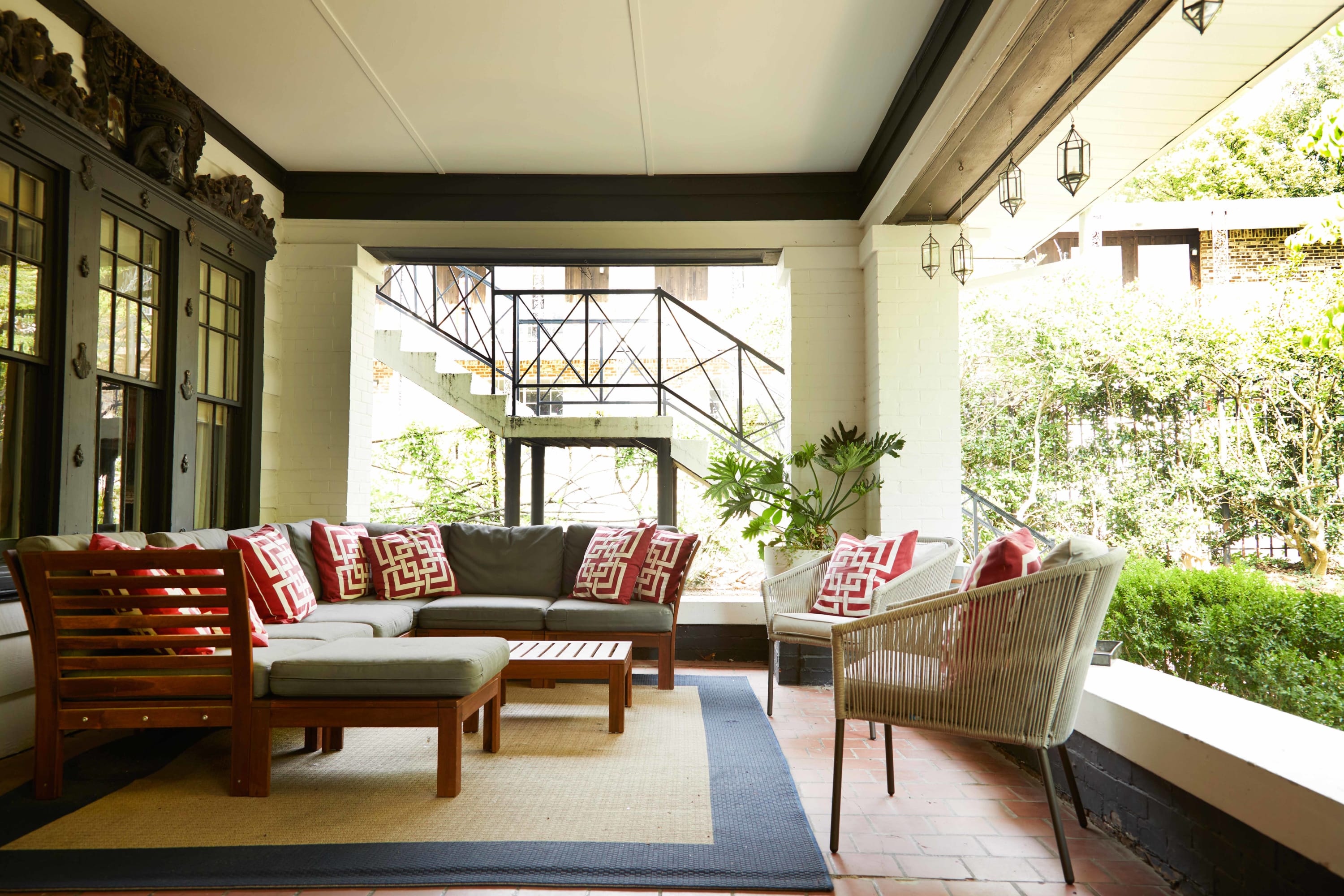 ******** - Serene, Walkable, Modern Retreat, Named Best in Bham