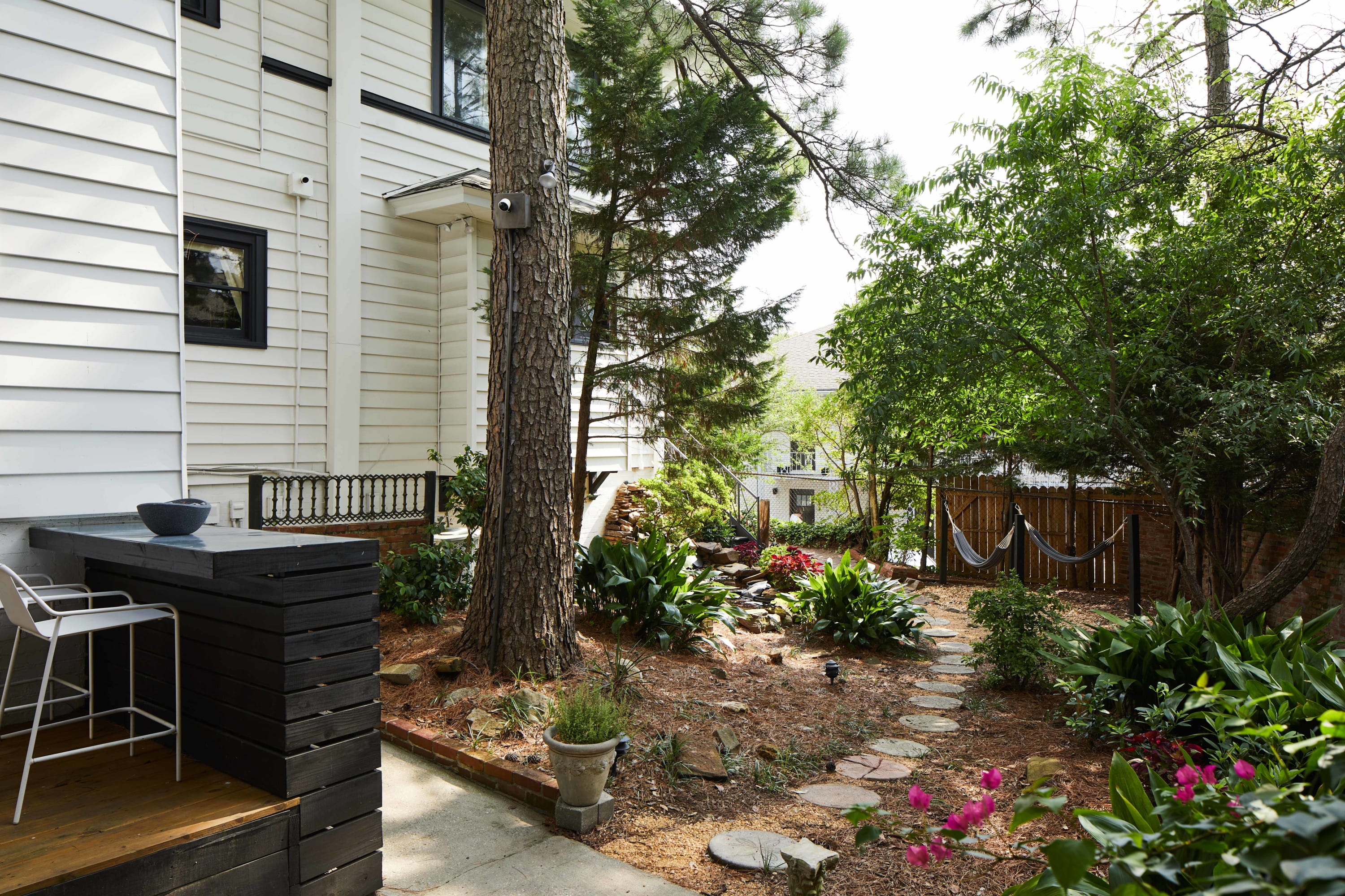 Apt1@EdenBrae - Serene, Walkable, Modern Retreat, Named Best in Bham - Picture 35
