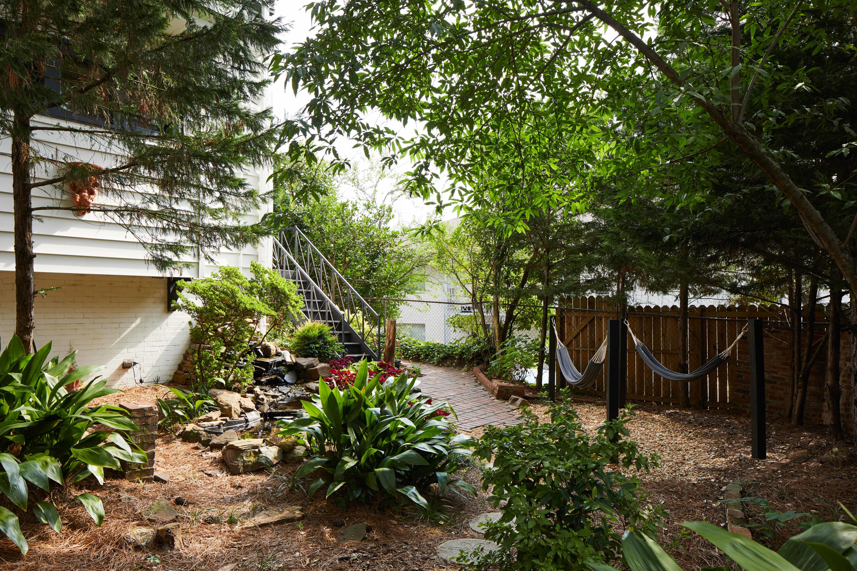Apt1@EdenBrae - Serene, Walkable, Modern Retreat, Named Best in Bham - Picture 37