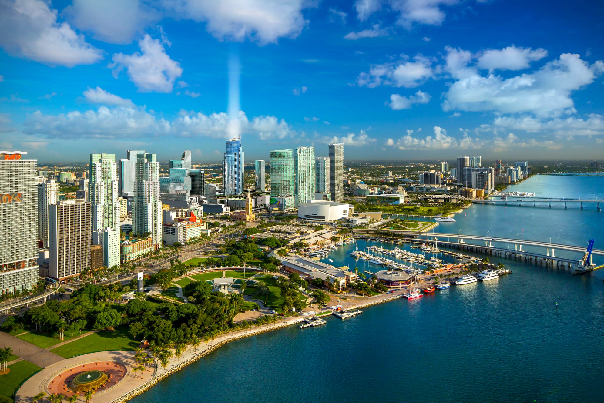Penthouse 3BR Apartment  in 💜 of Miami - Photo 1