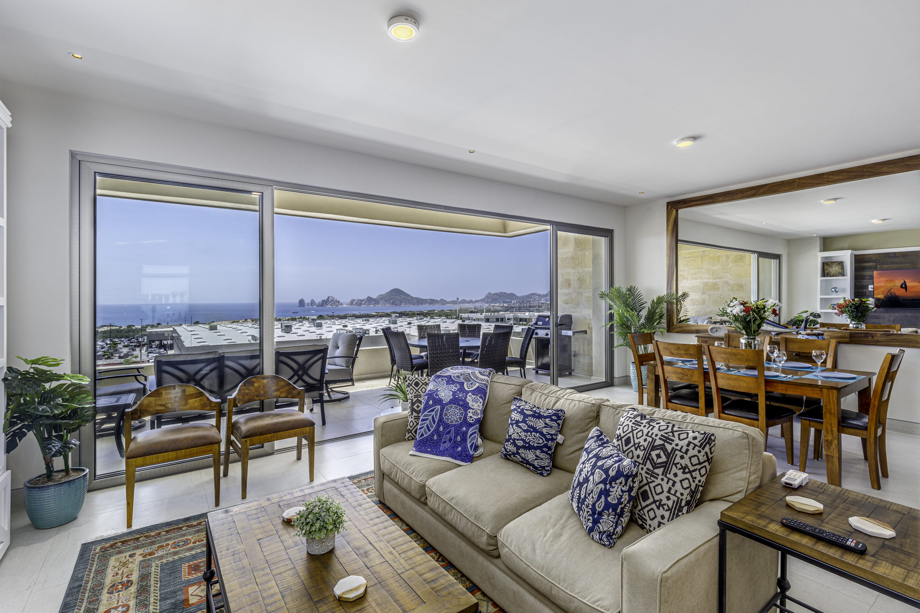 Breathtaking Ocean View from Luxe 2-Bedroom Condo° - Foto 1