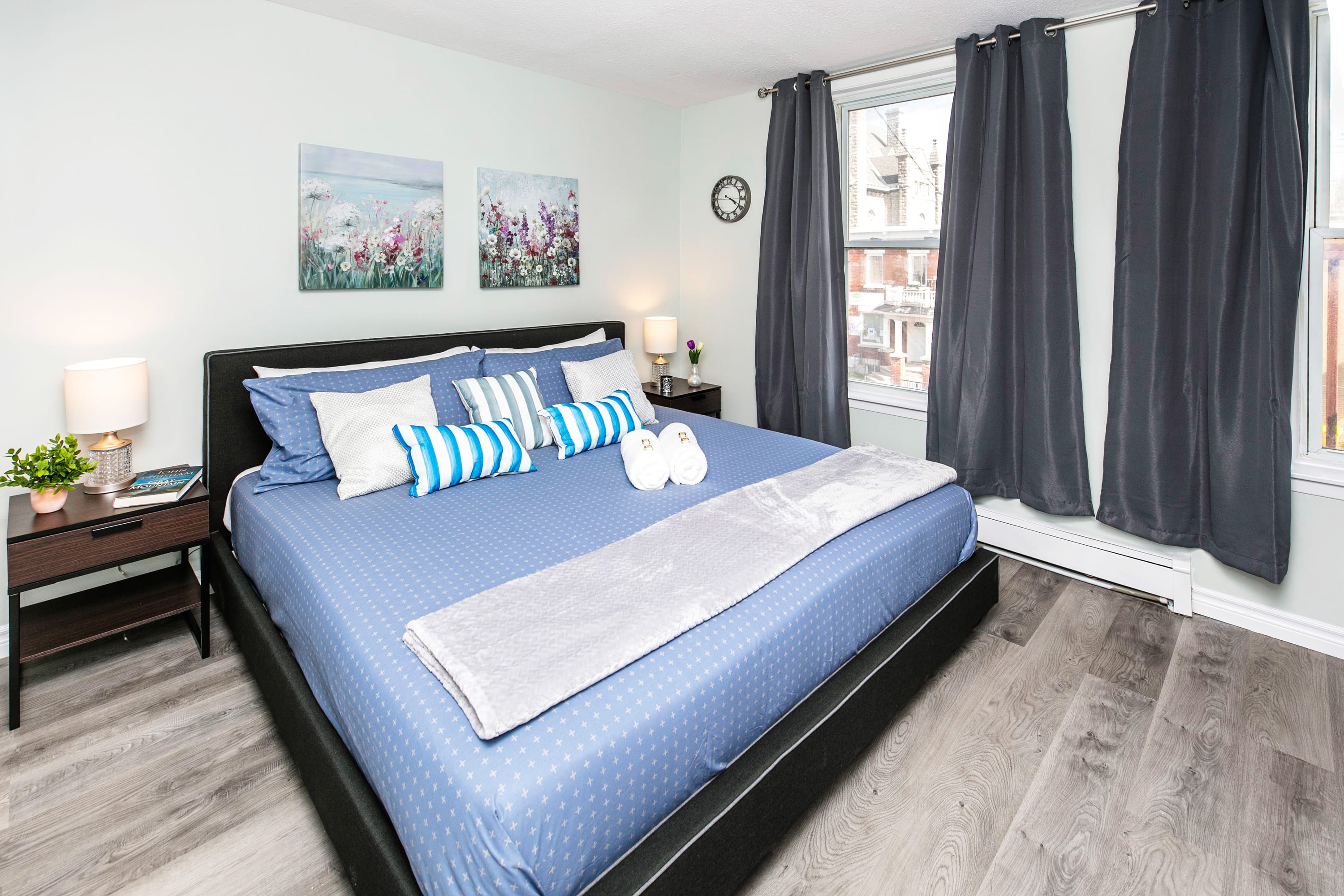 Modern Spacious 1BR King Apt Byward Market