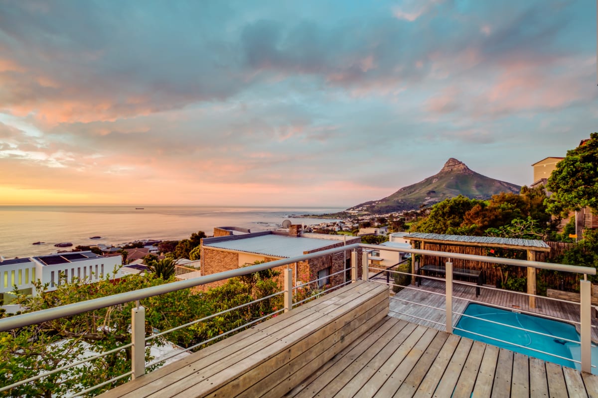 Camps Bay Holiday Villa with Sunset Views Sunset Views
