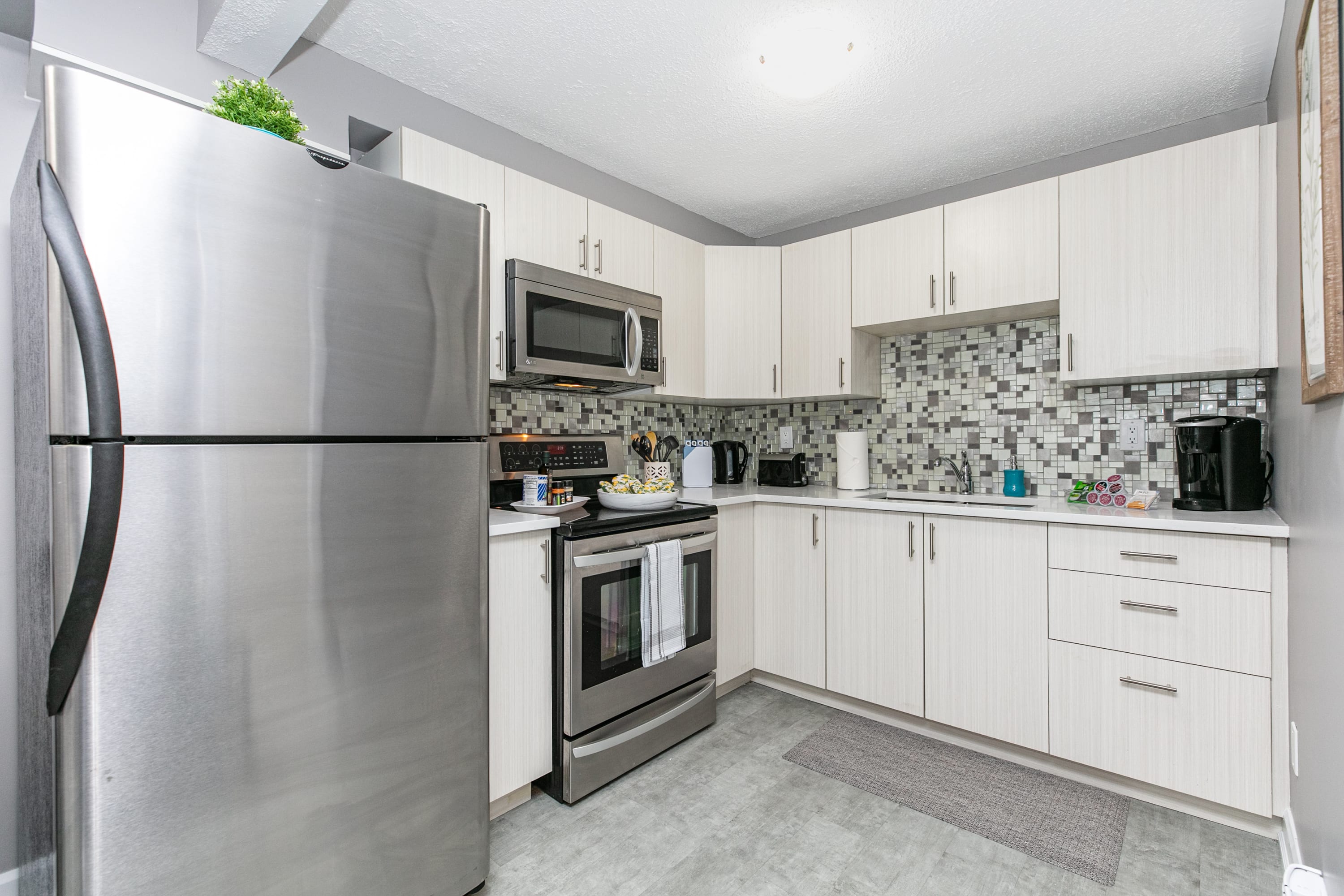 Modern 1BR Apt with Netflix near Downtown Ottawa | Photo 2