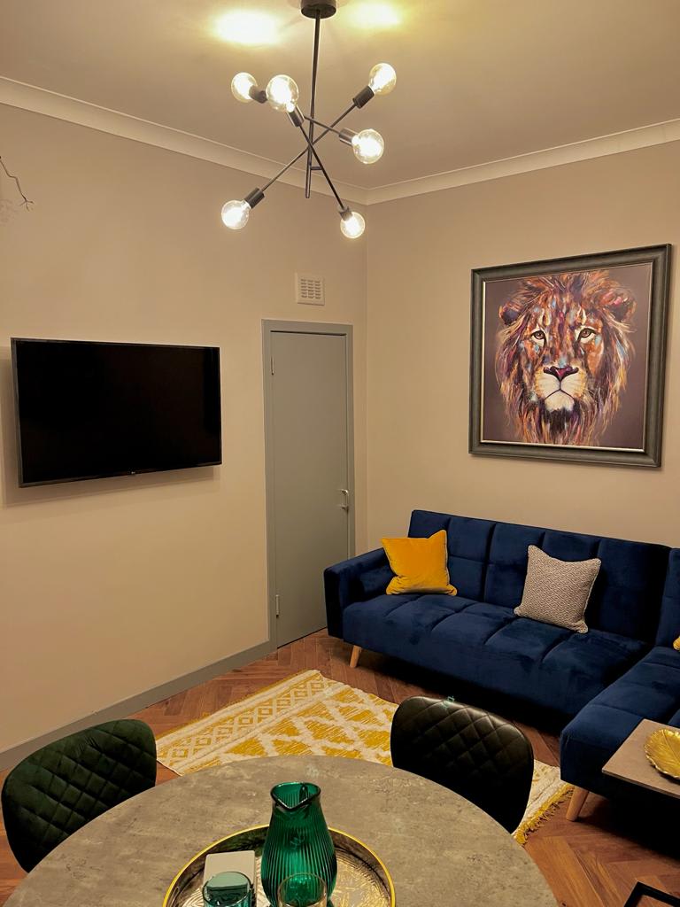 1 bed Apt in West End