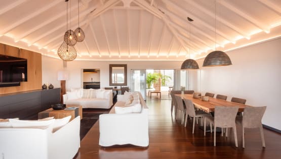 Spacious Contemporary Villa With Amazing Ocean Views 3