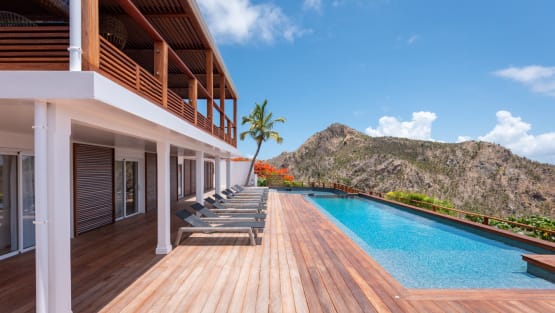 Spacious Contemporary Villa With Amazing Ocean Views 6