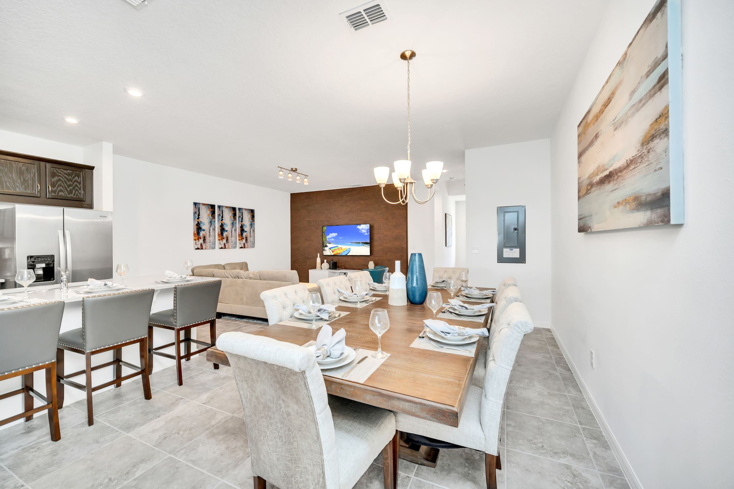 Perfect For Family Meals In This Open-Concept Dining And Living Area