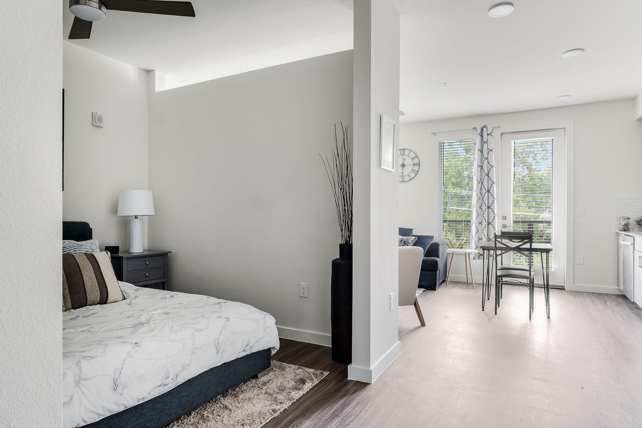 Downtown Modern Bungalow - Picture 21