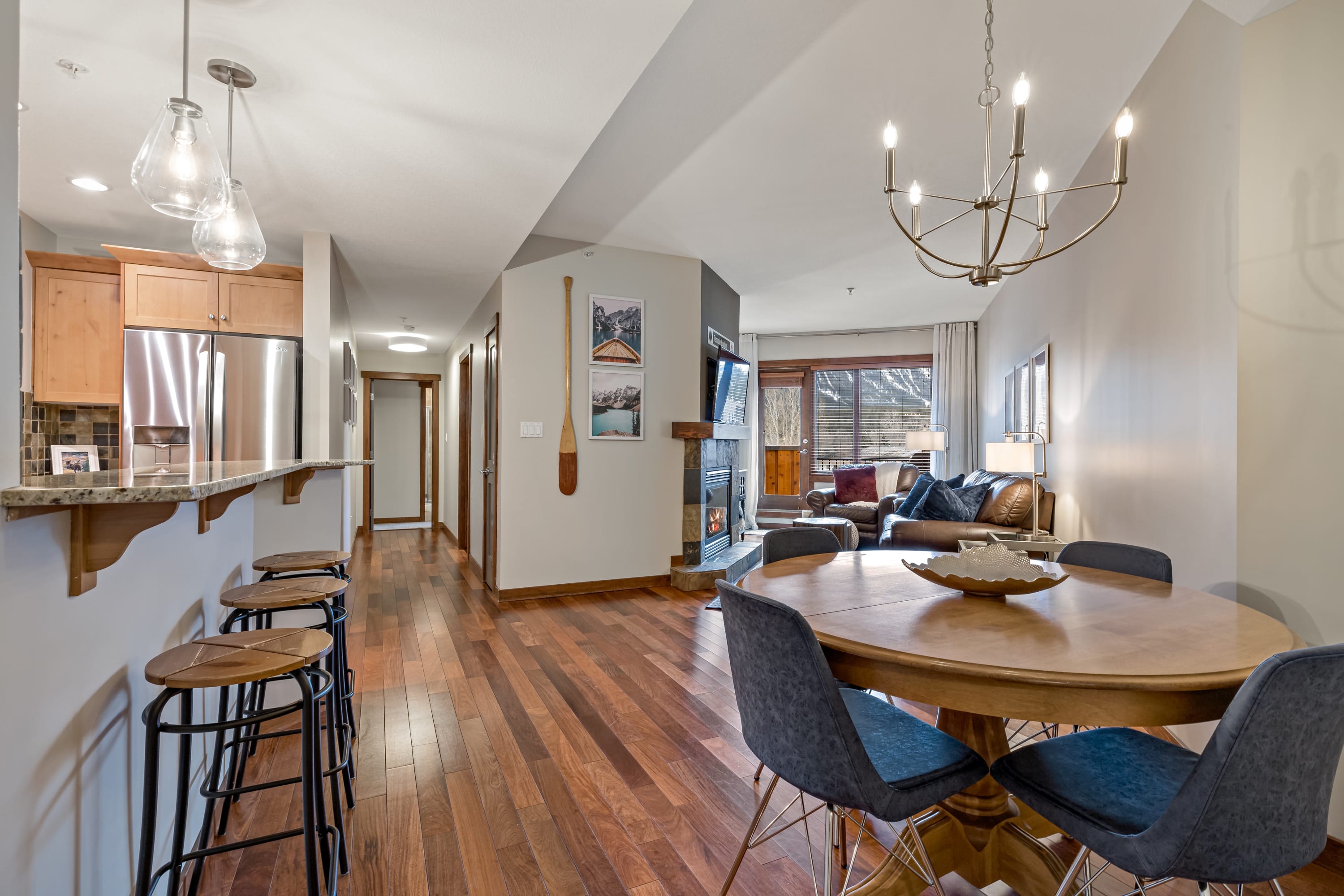 Top Floor, Amazing Views, Recently Renovated 6