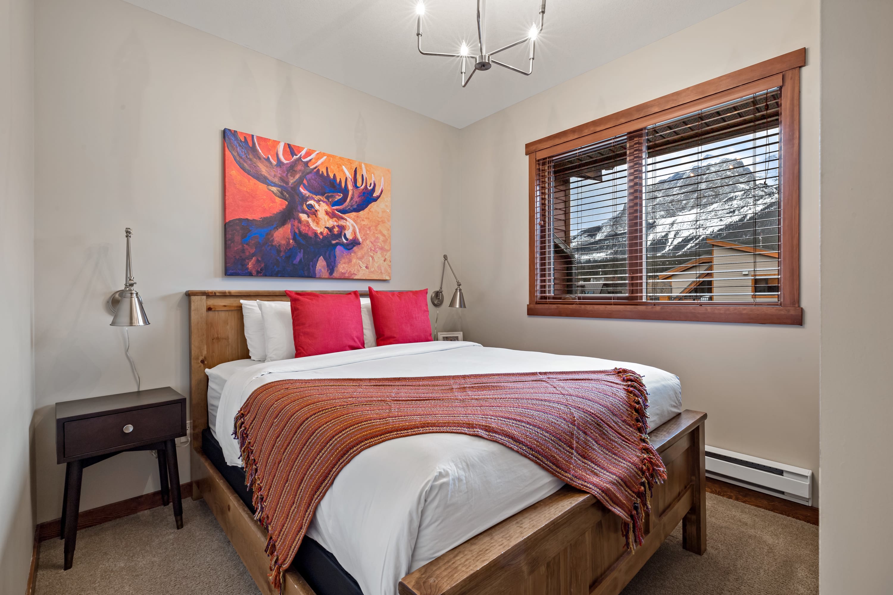 Top Floor, Amazing Views, Recently Renovated 4