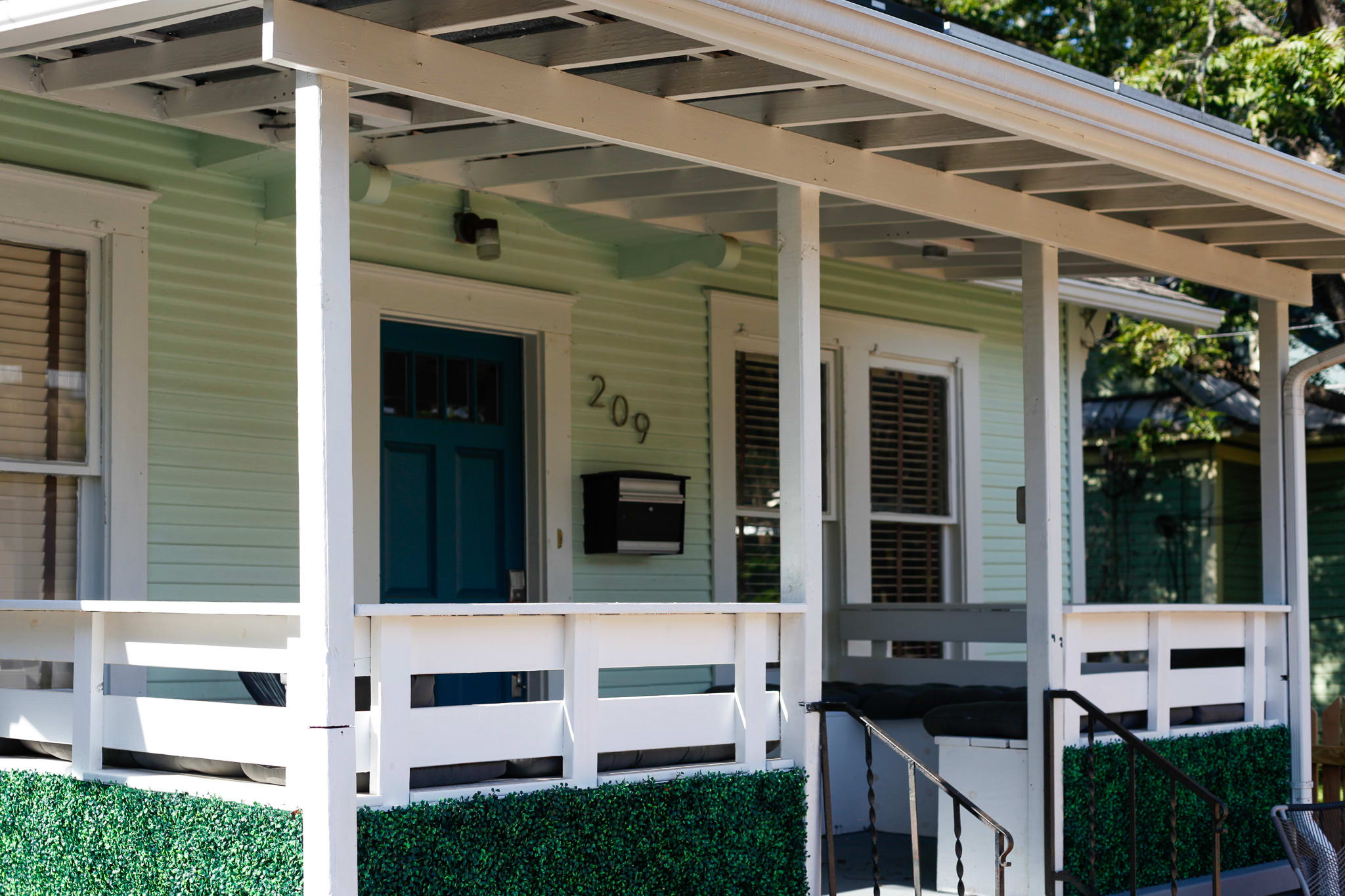 Retro Urban Cowboy Getaway | South Congress