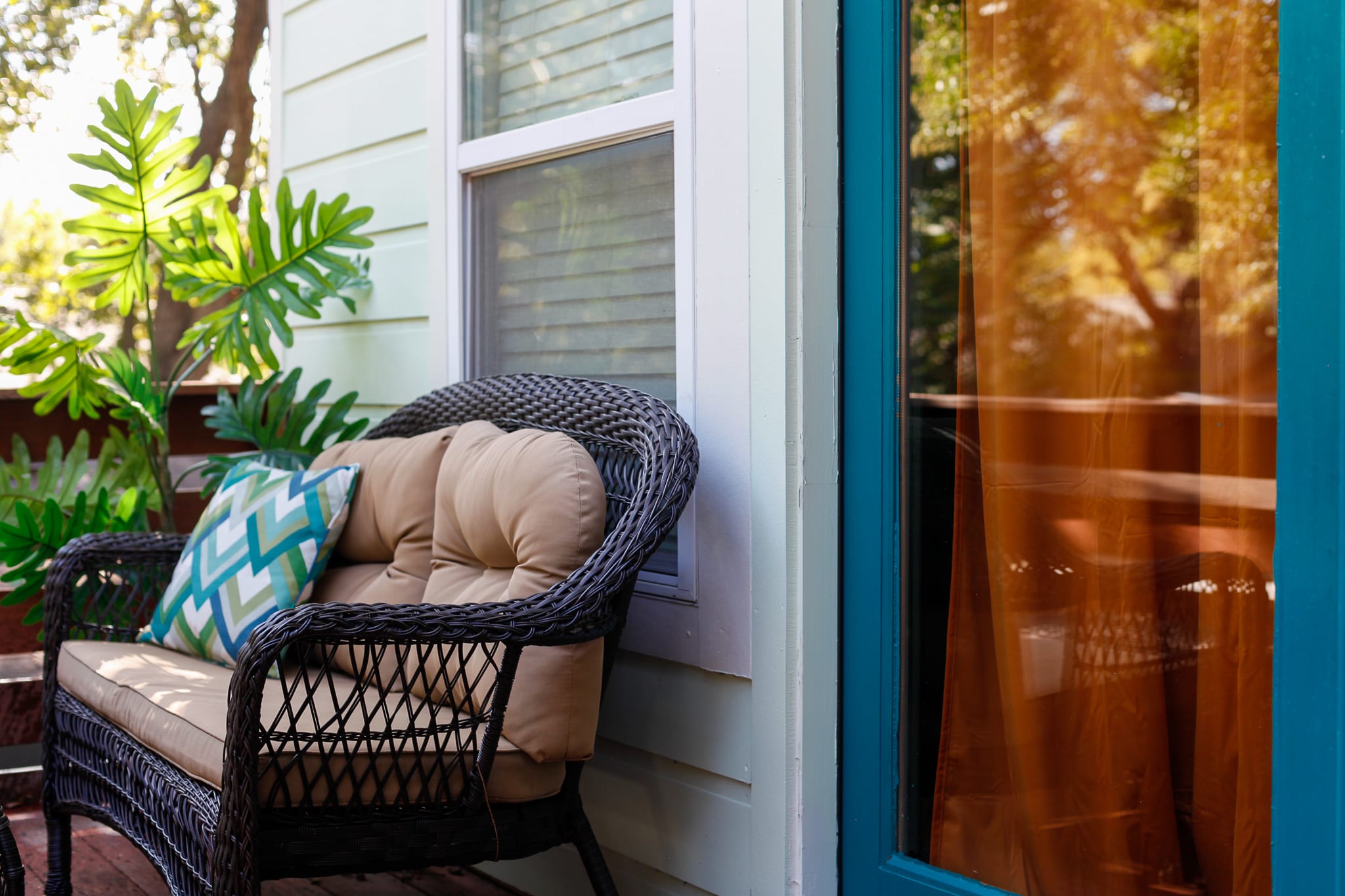 Bright, Retro Charm | South Congress Studio