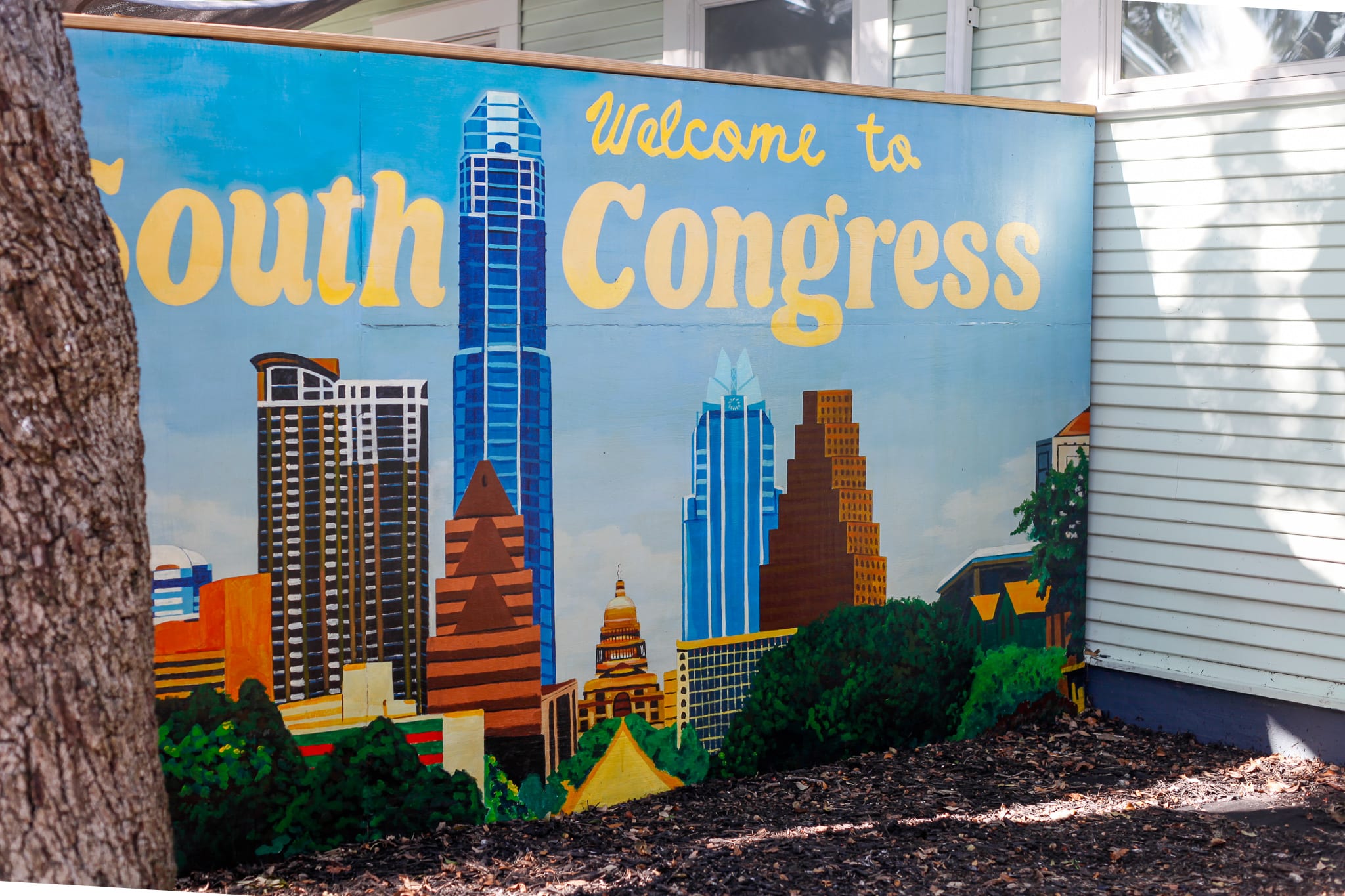 Bright, Retro Charm | South Congress Studio