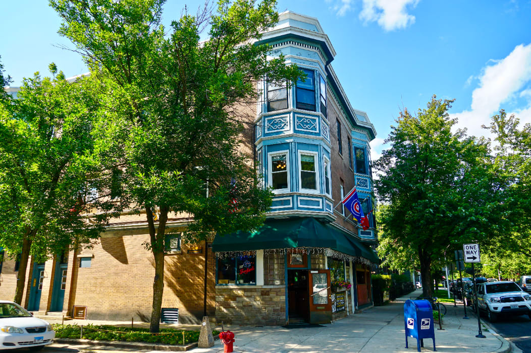  Cubs Apt, Near Wrigley!