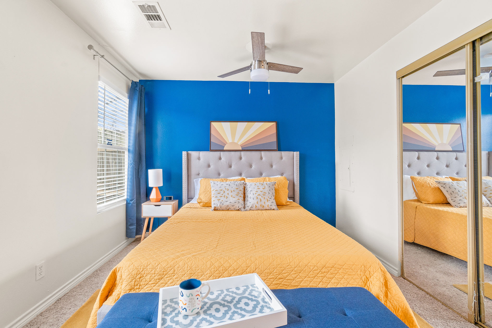 Dallas Retro House | KING Bed & Backyard - Picture 26