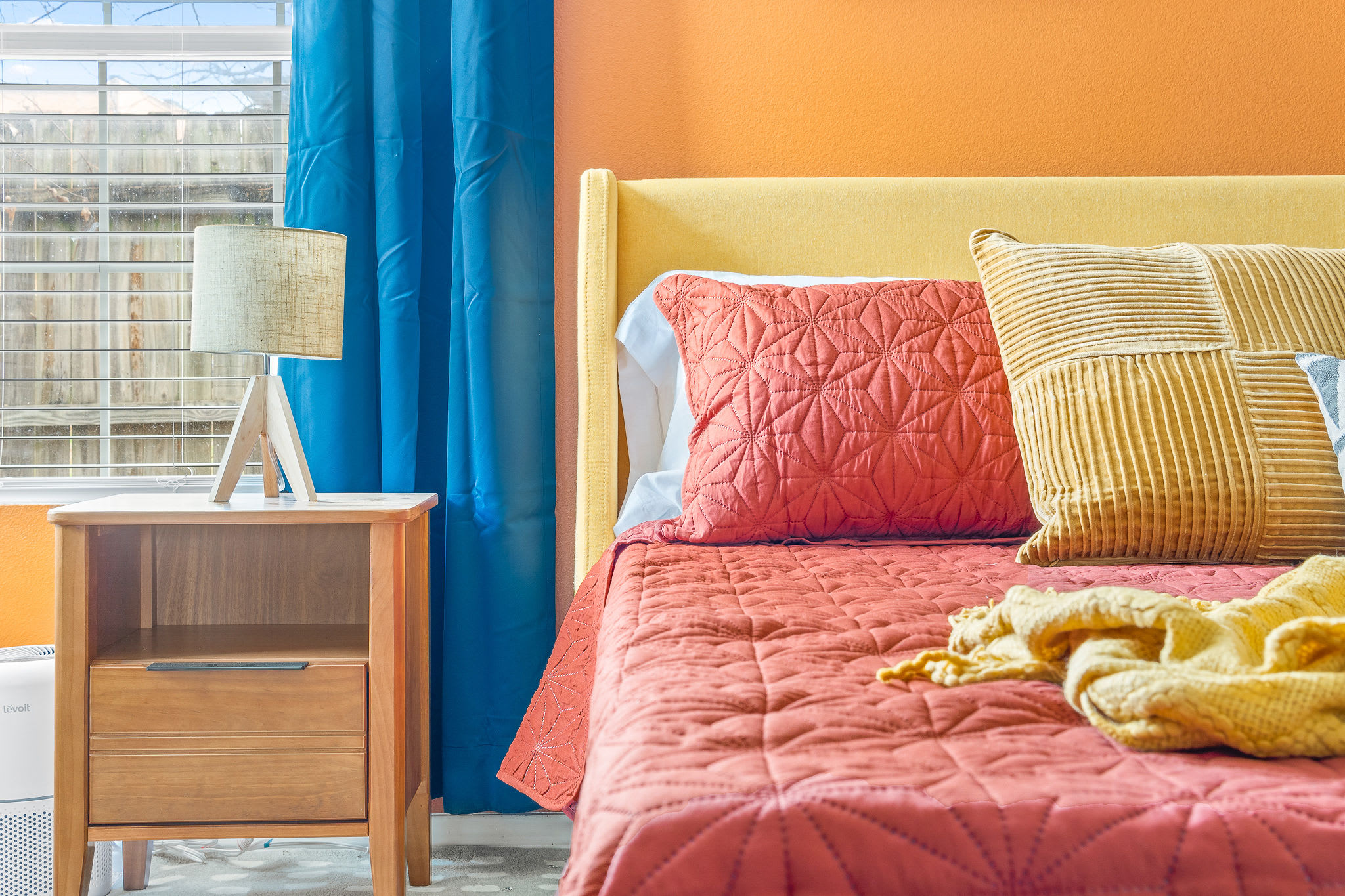 Dallas Retro House | KING Bed & Backyard - Picture 21