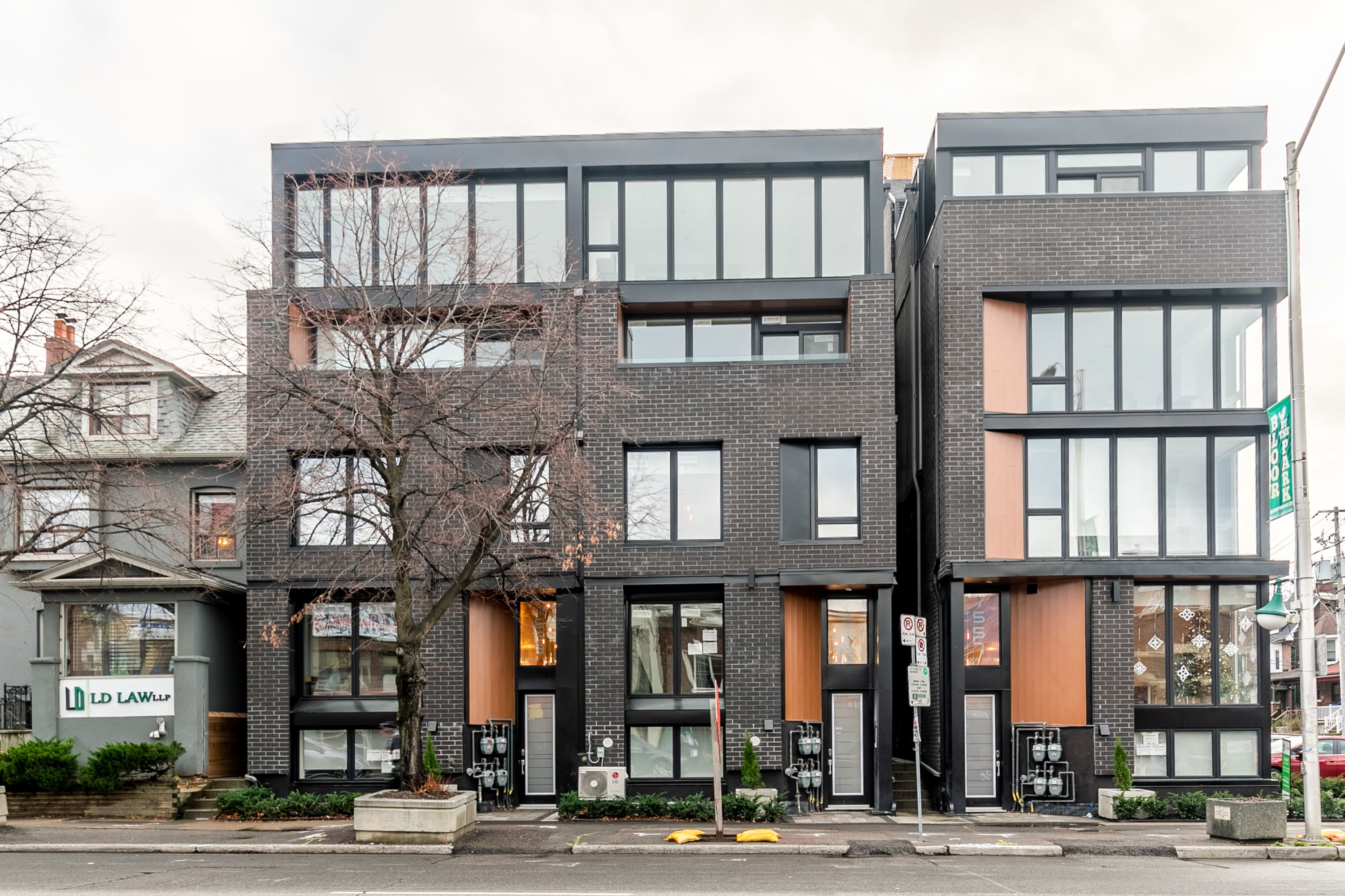 Luxury 3BR Apartment with Private Balcony | Photo 18
